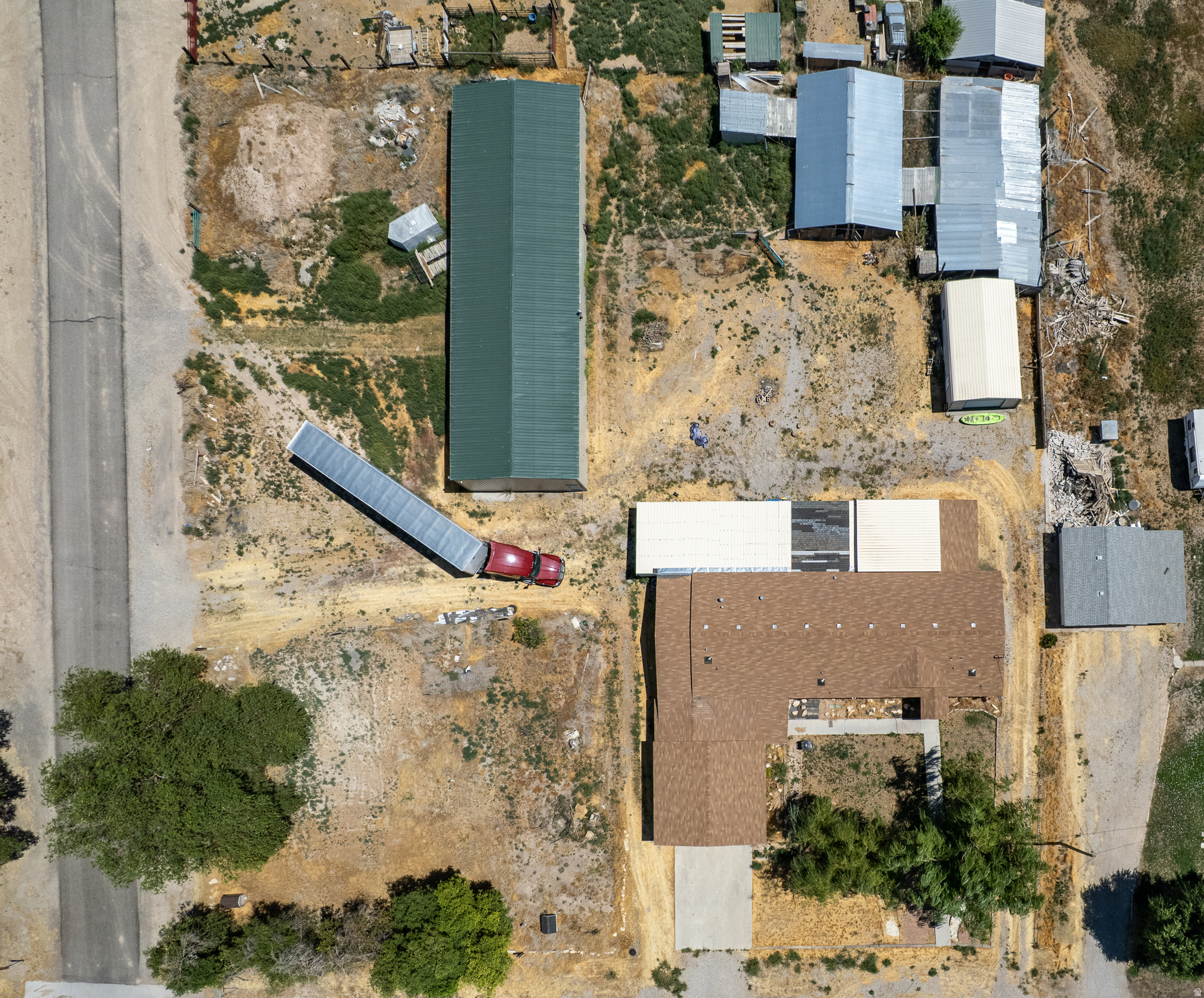 main property photo 13