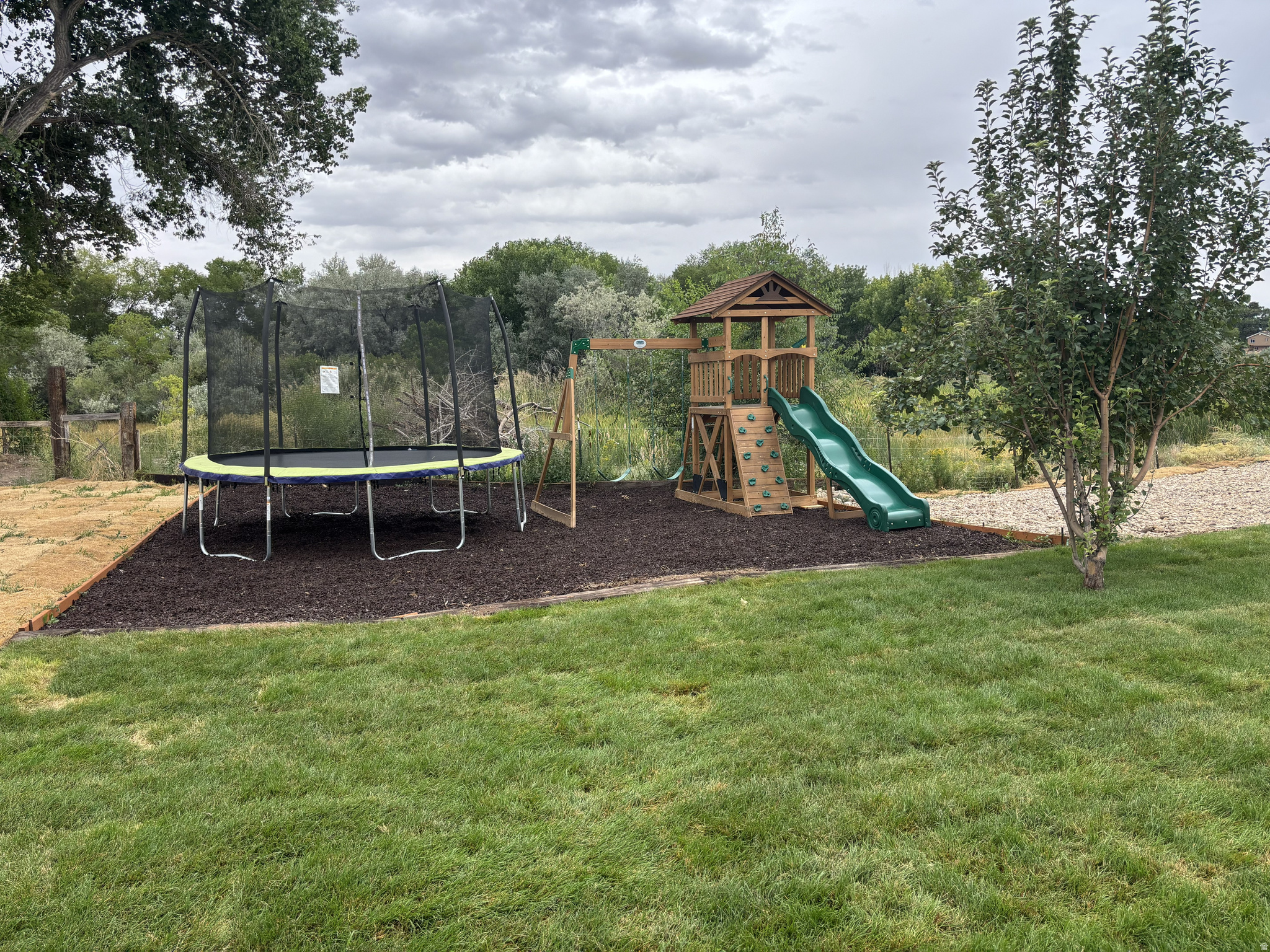 main property photo 19