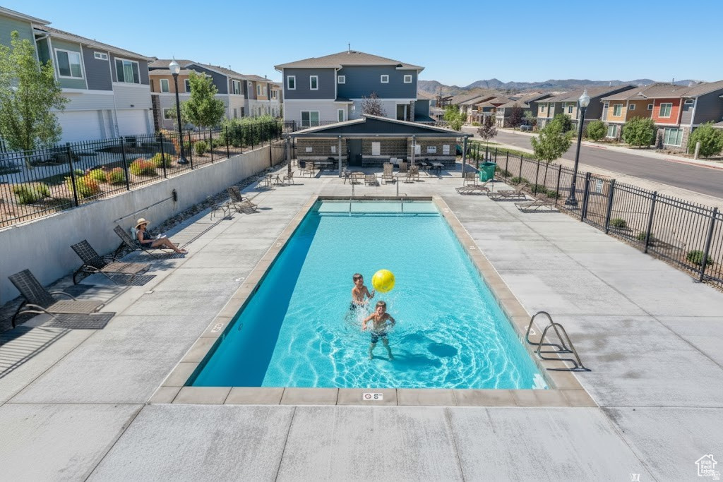 main property photo 28