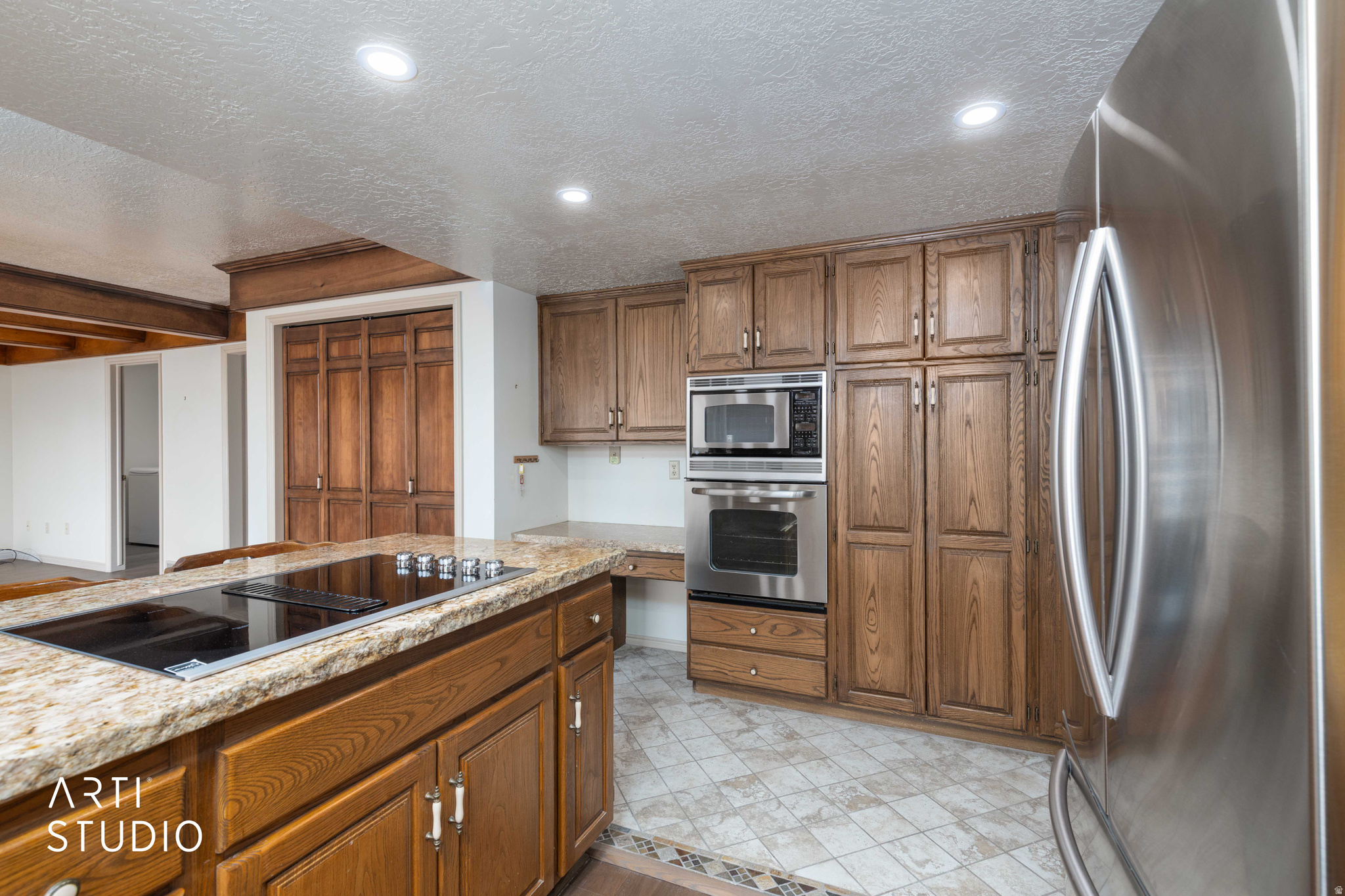 main property photo 20