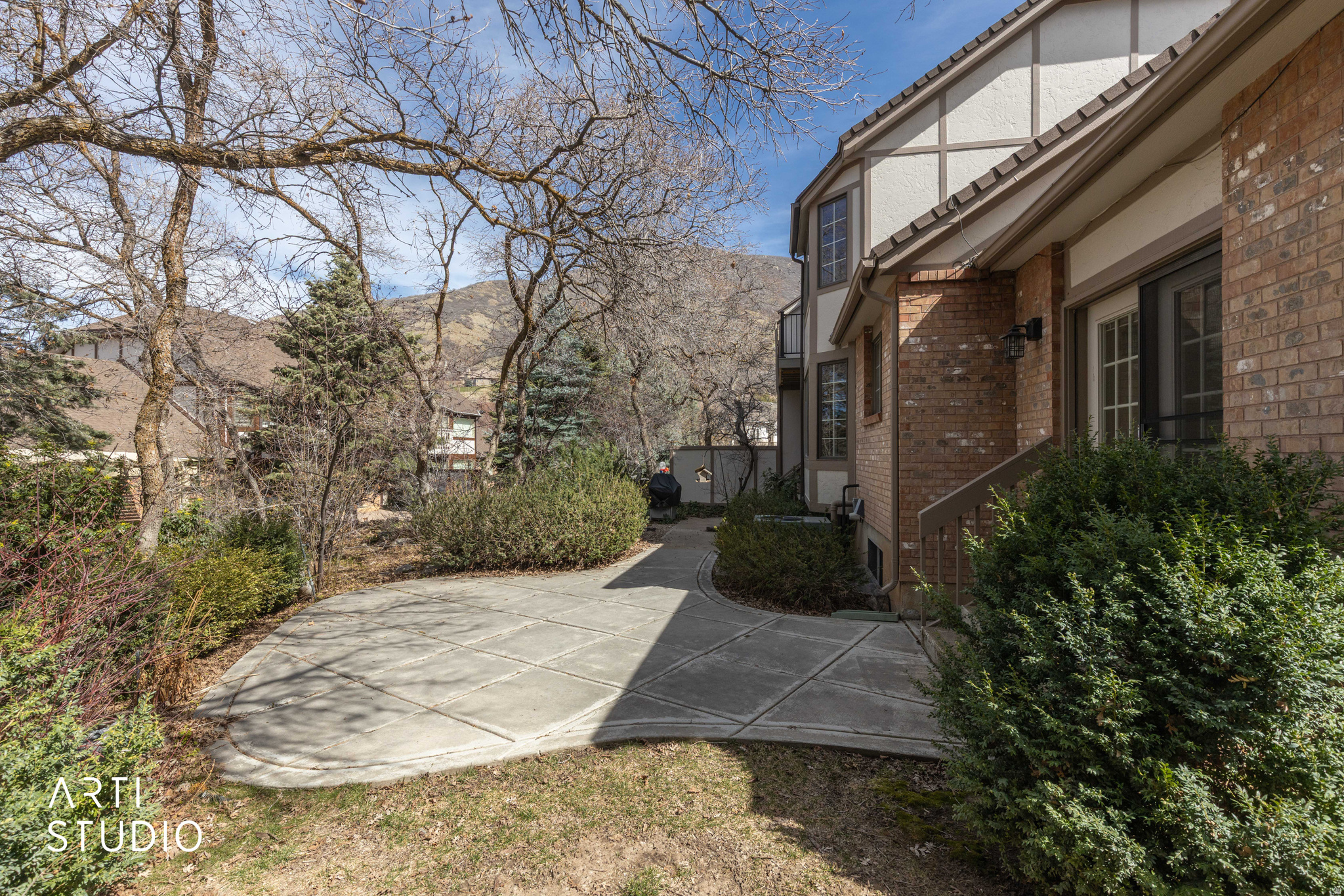 main property photo 50