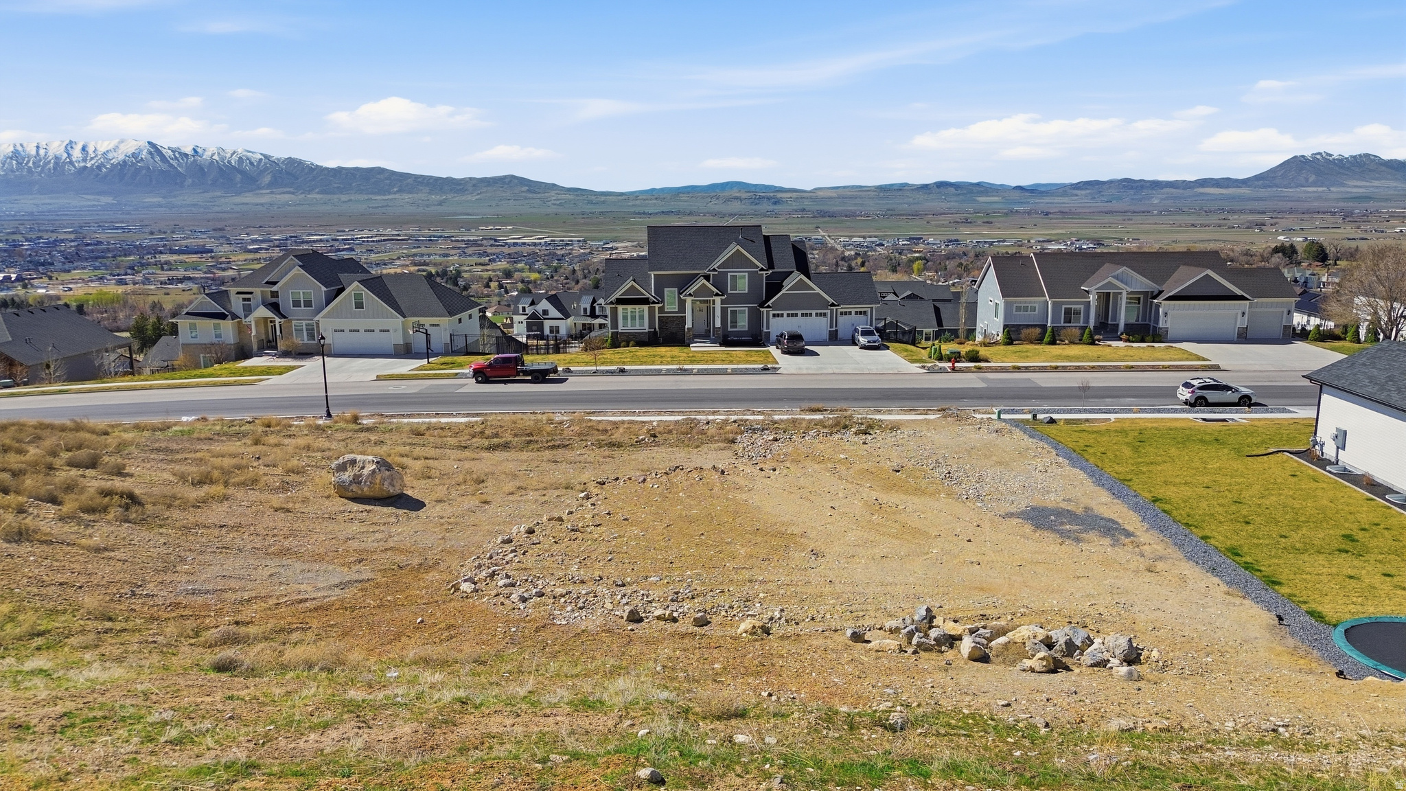 main property photo 13
