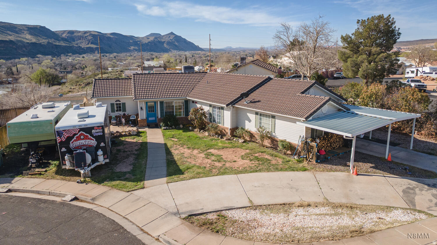 main property photo 2