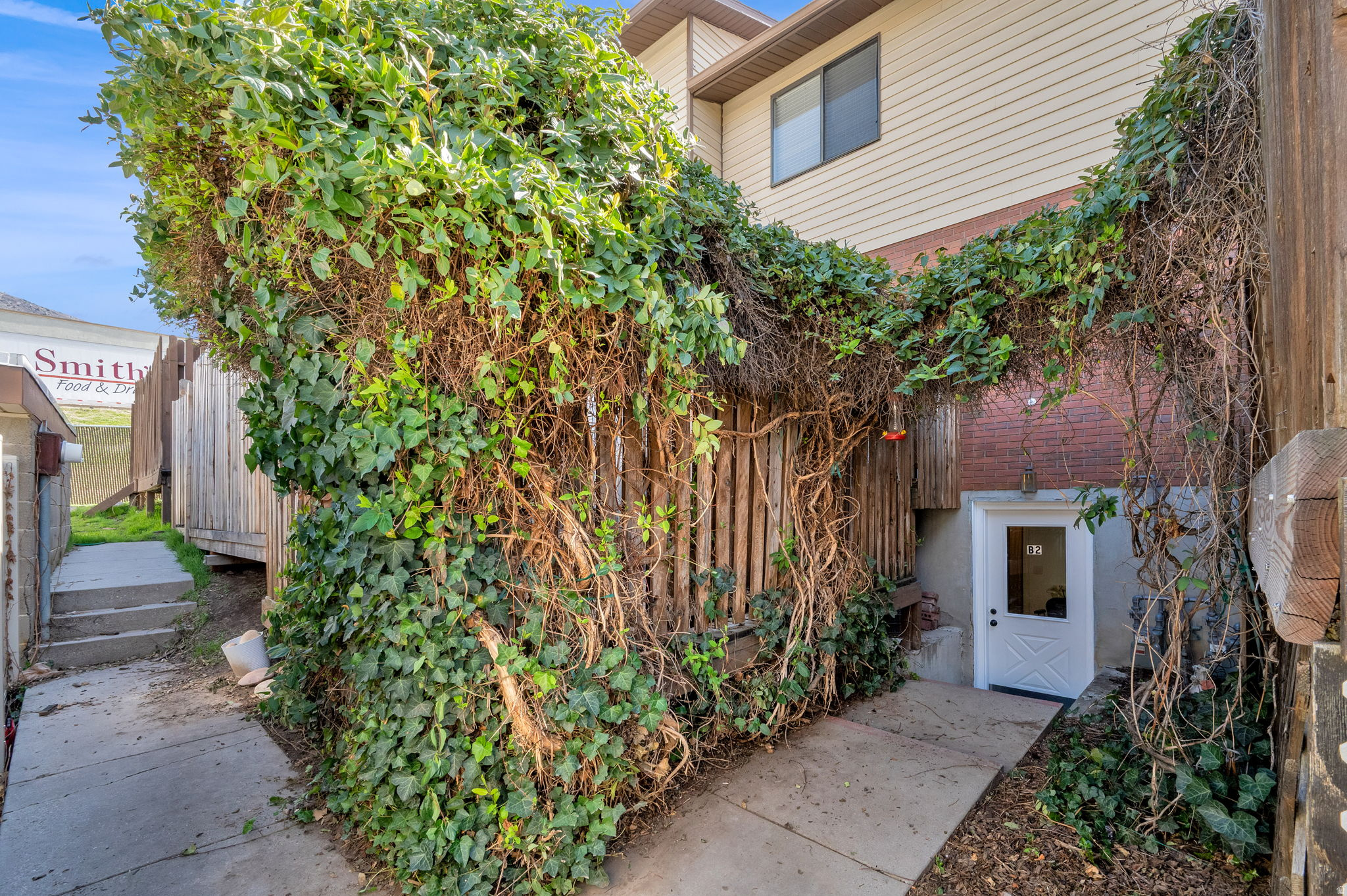 main property photo 18