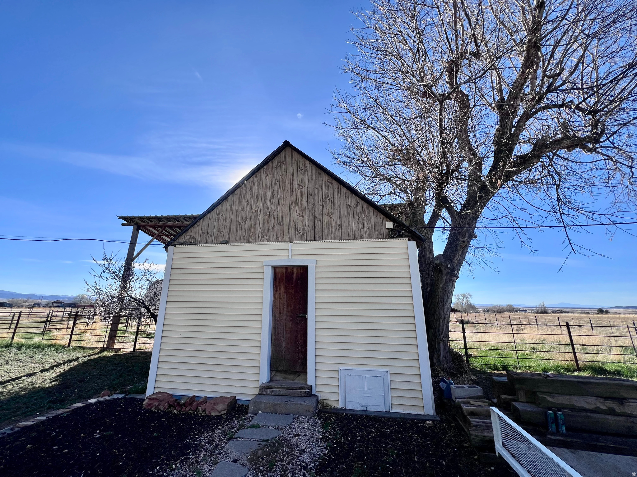 main property photo 39