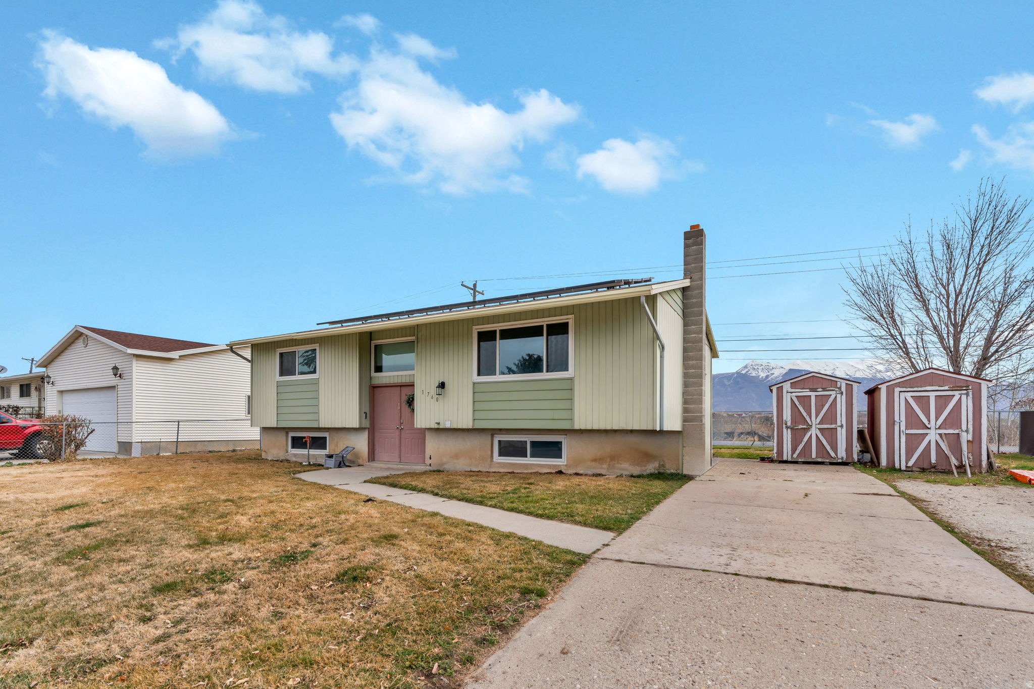 main property photo 23