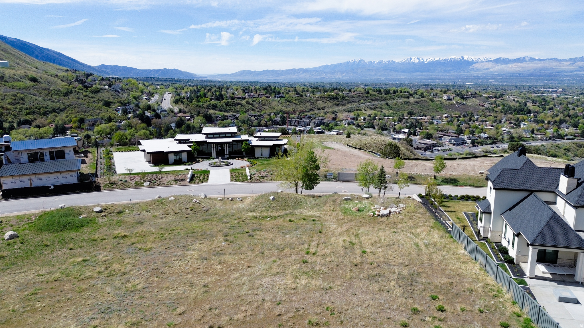 main property photo 10