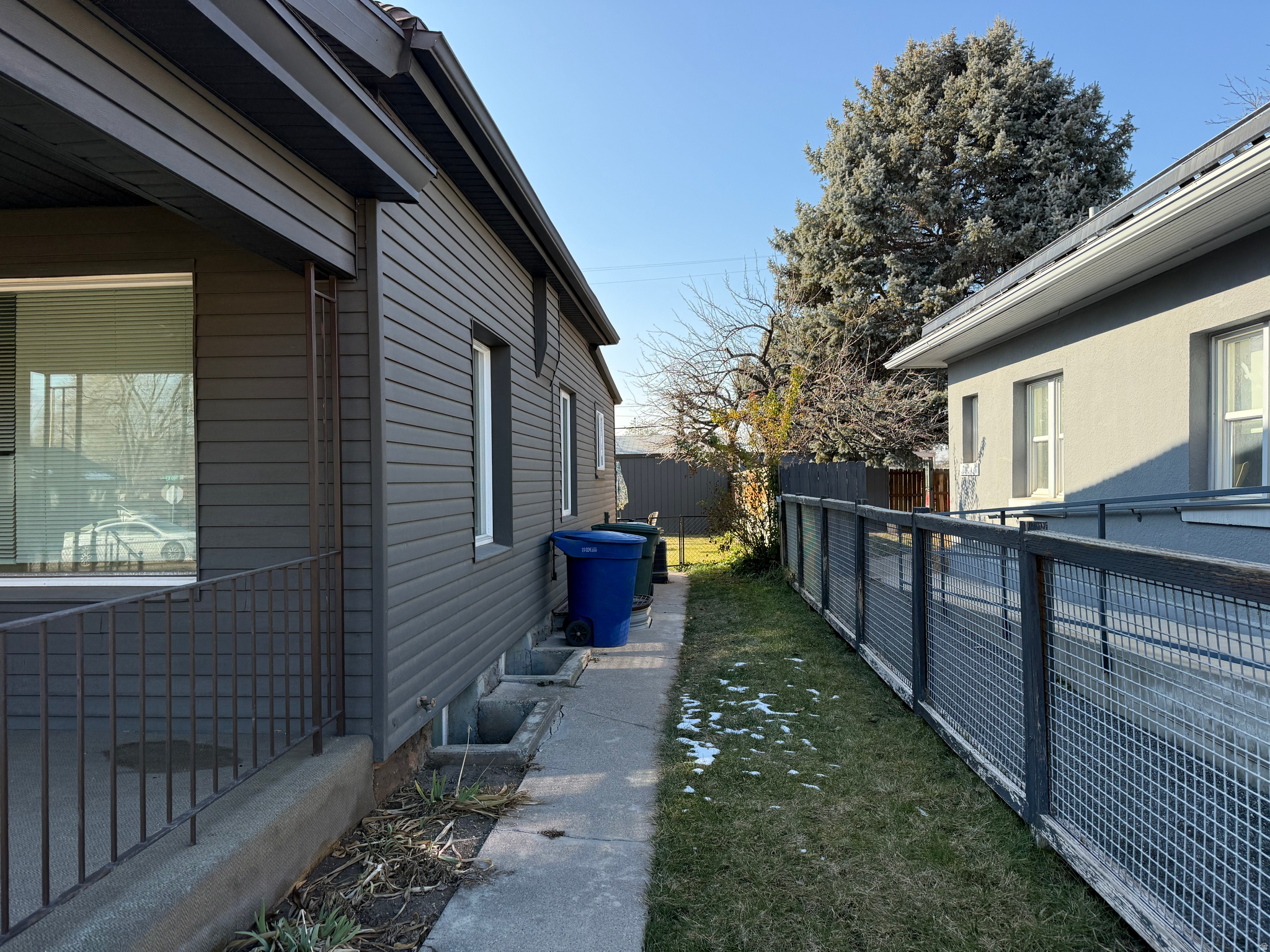 main property photo 16