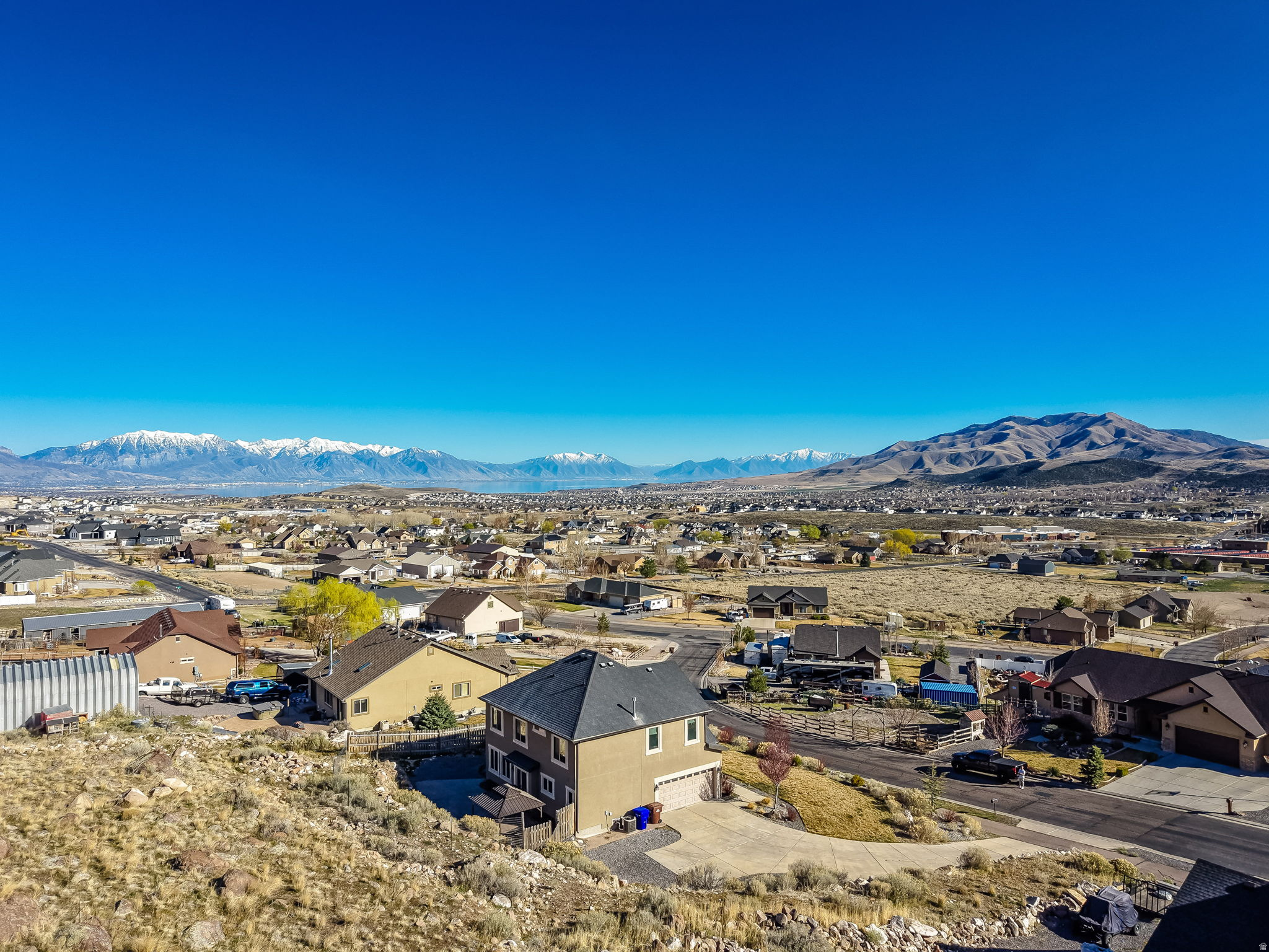 main property photo 41