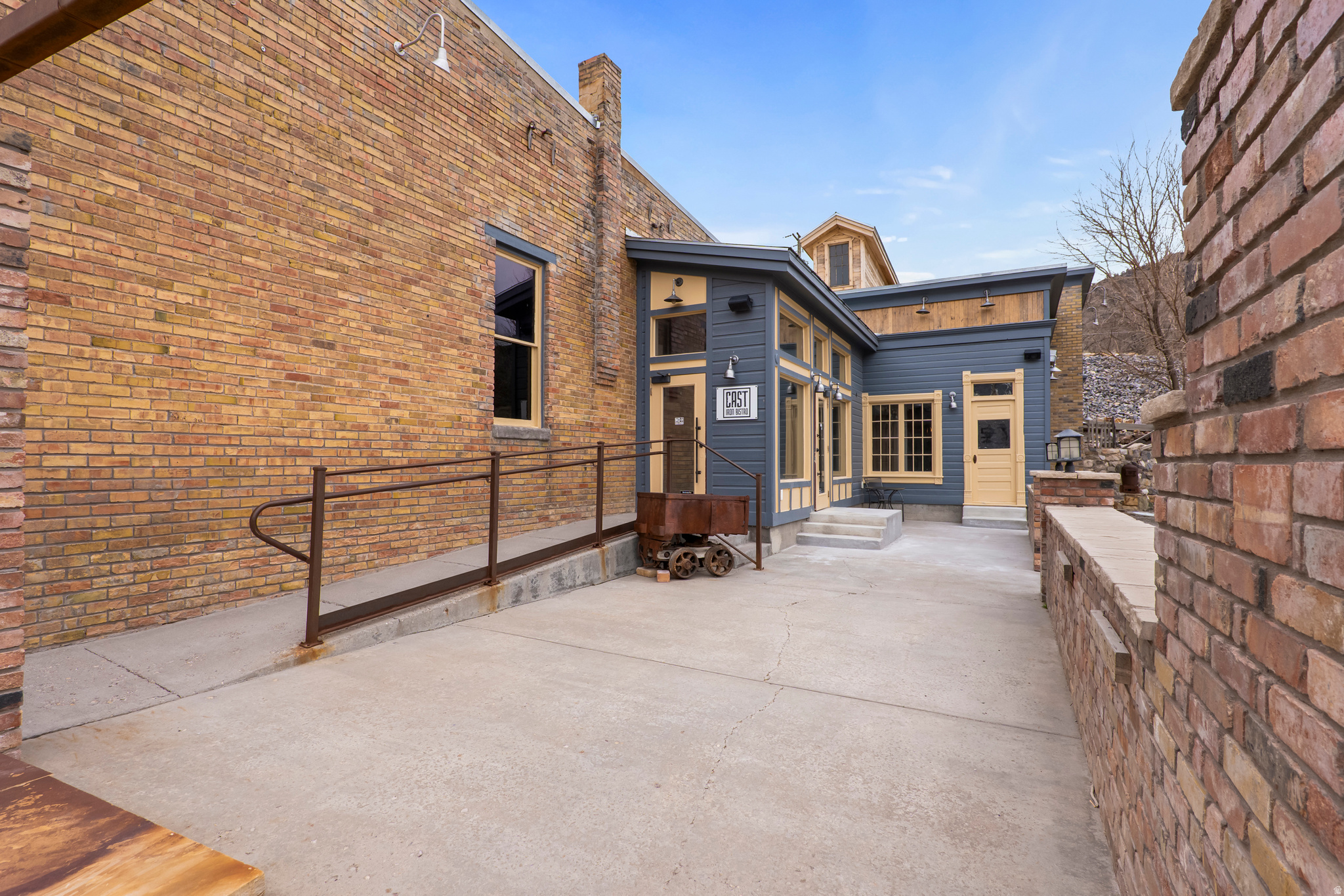 main property photo 15