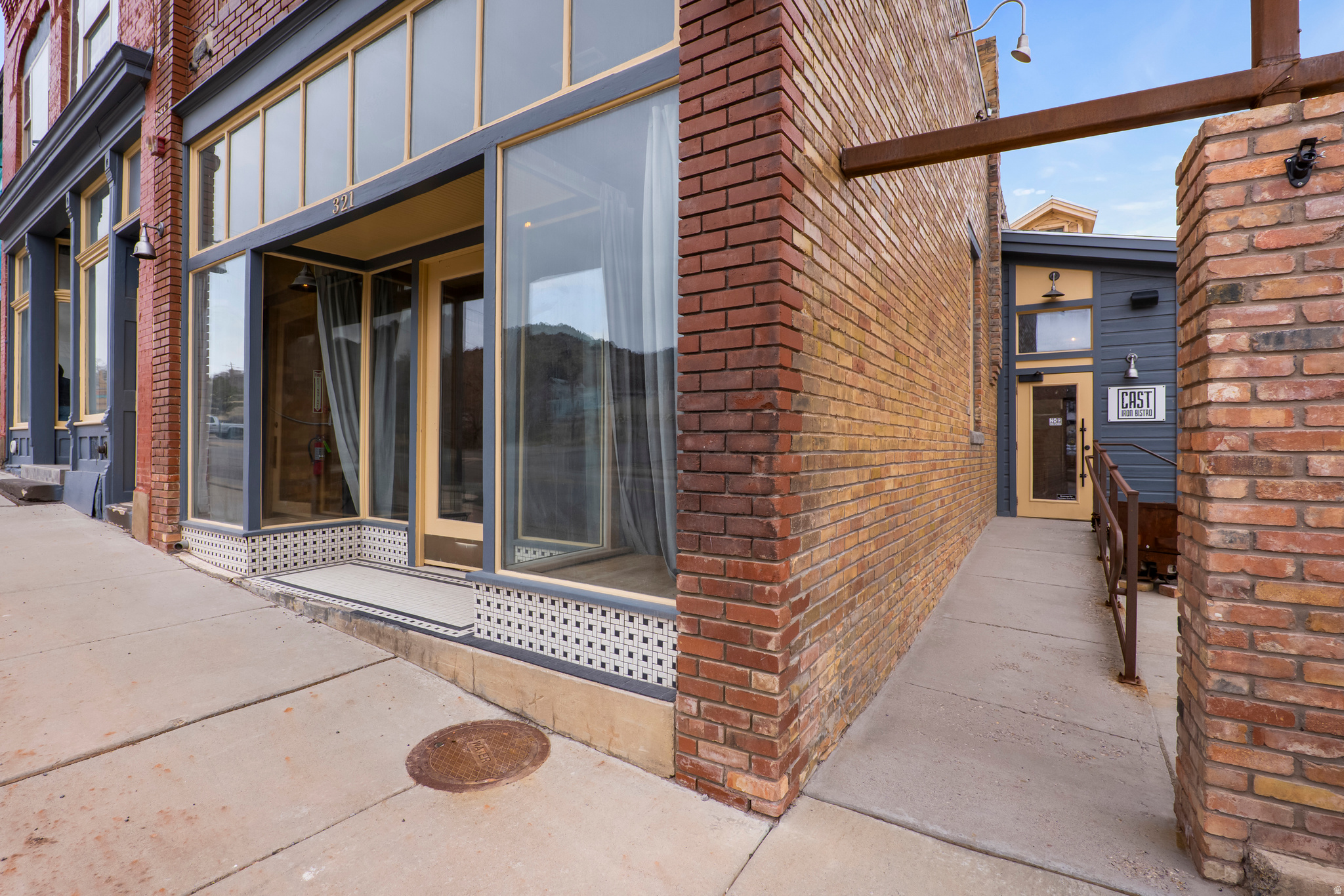 main property photo 2