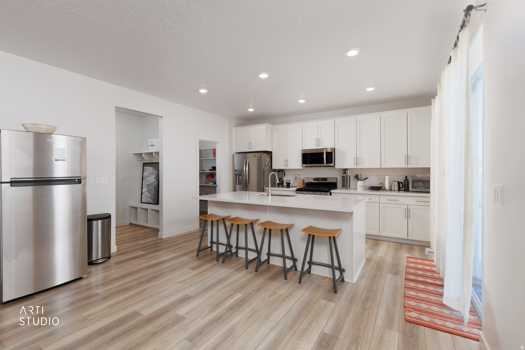 main property photo 14