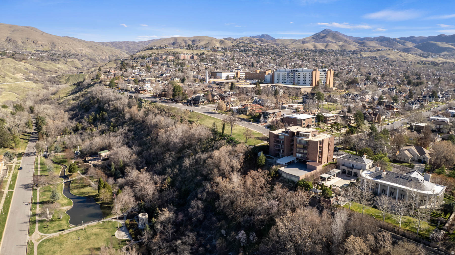 main property photo 25
