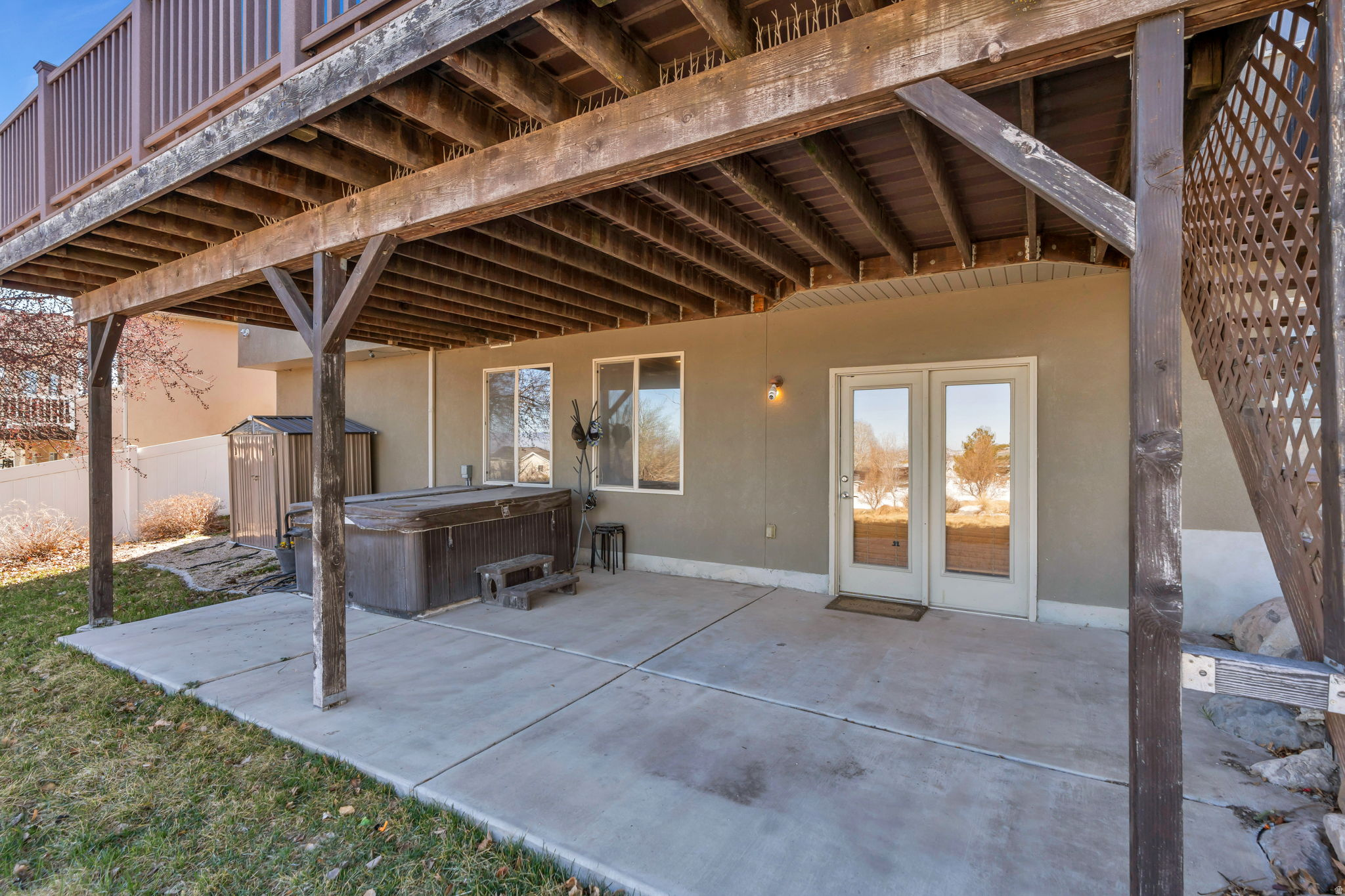 main property photo 40