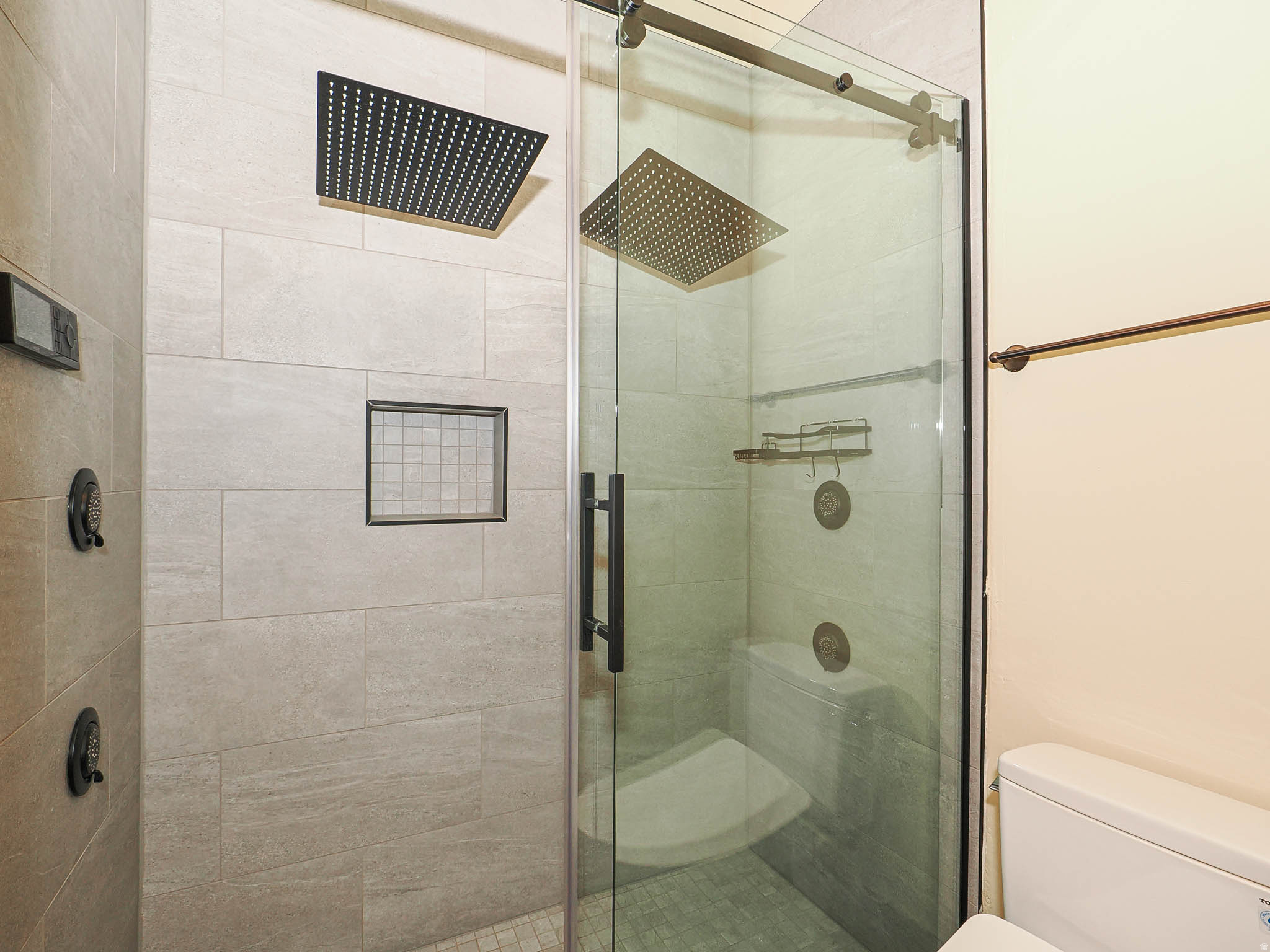 main property photo 106