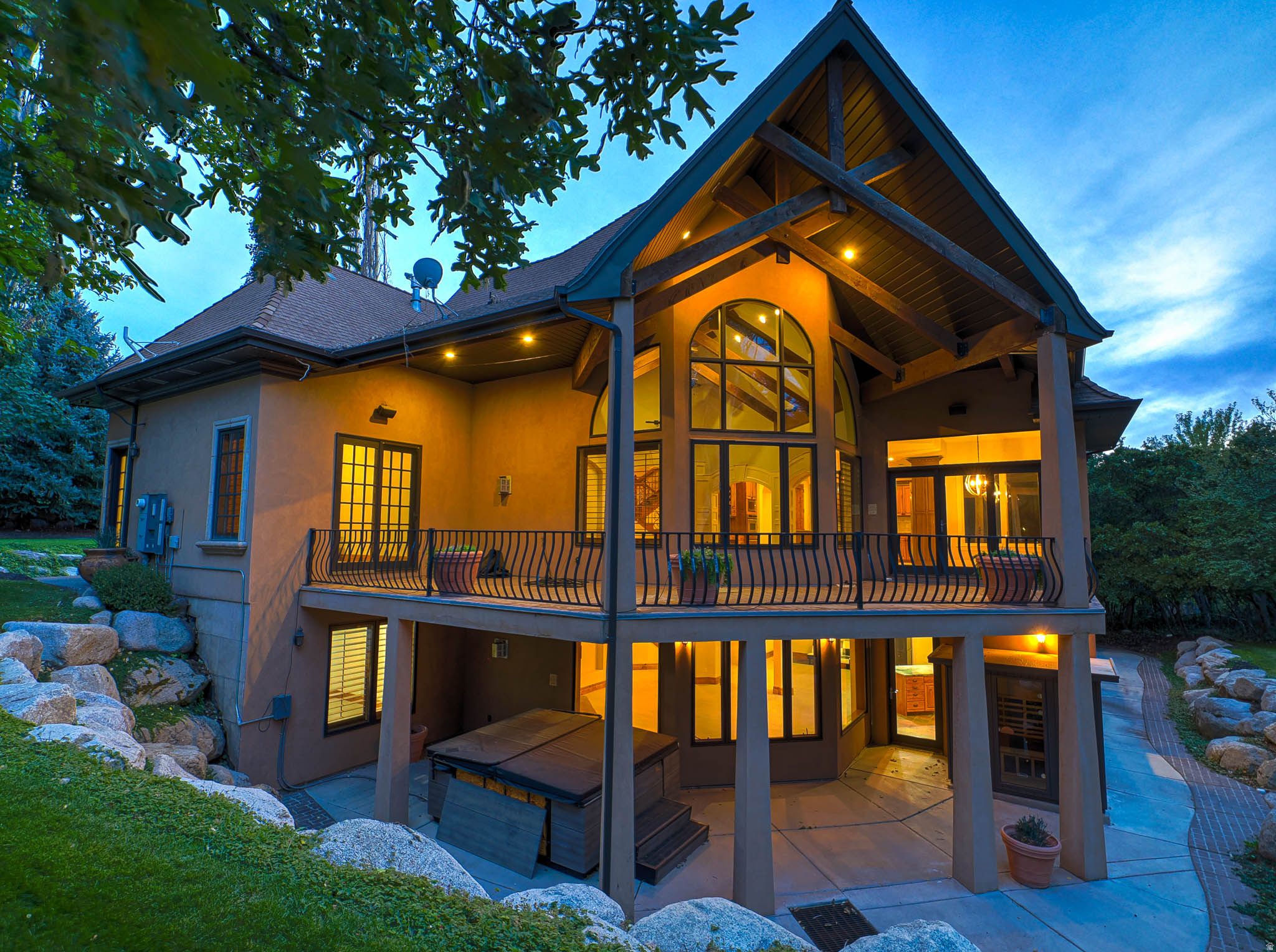 main property photo 11
