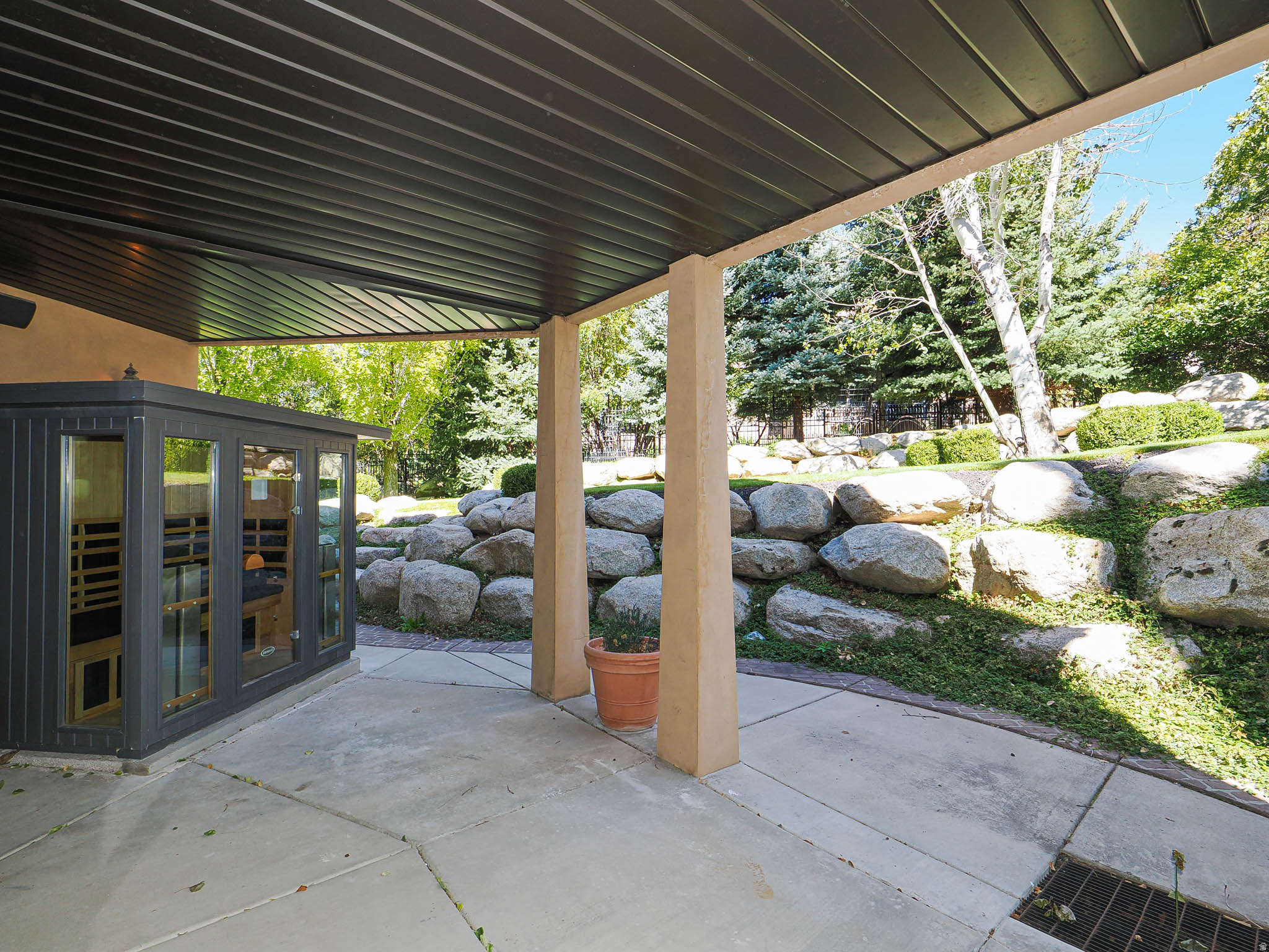 main property photo 110