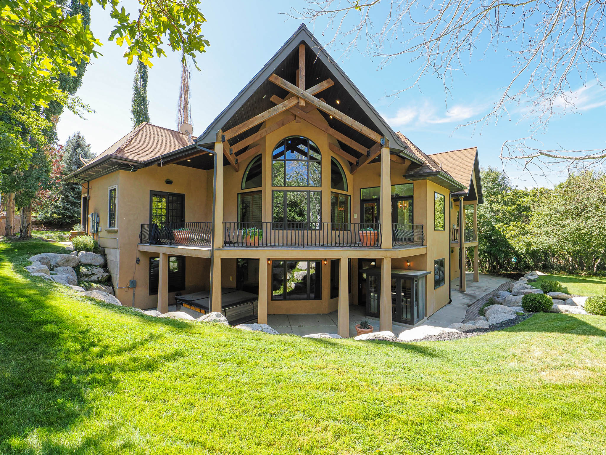 main property photo 15