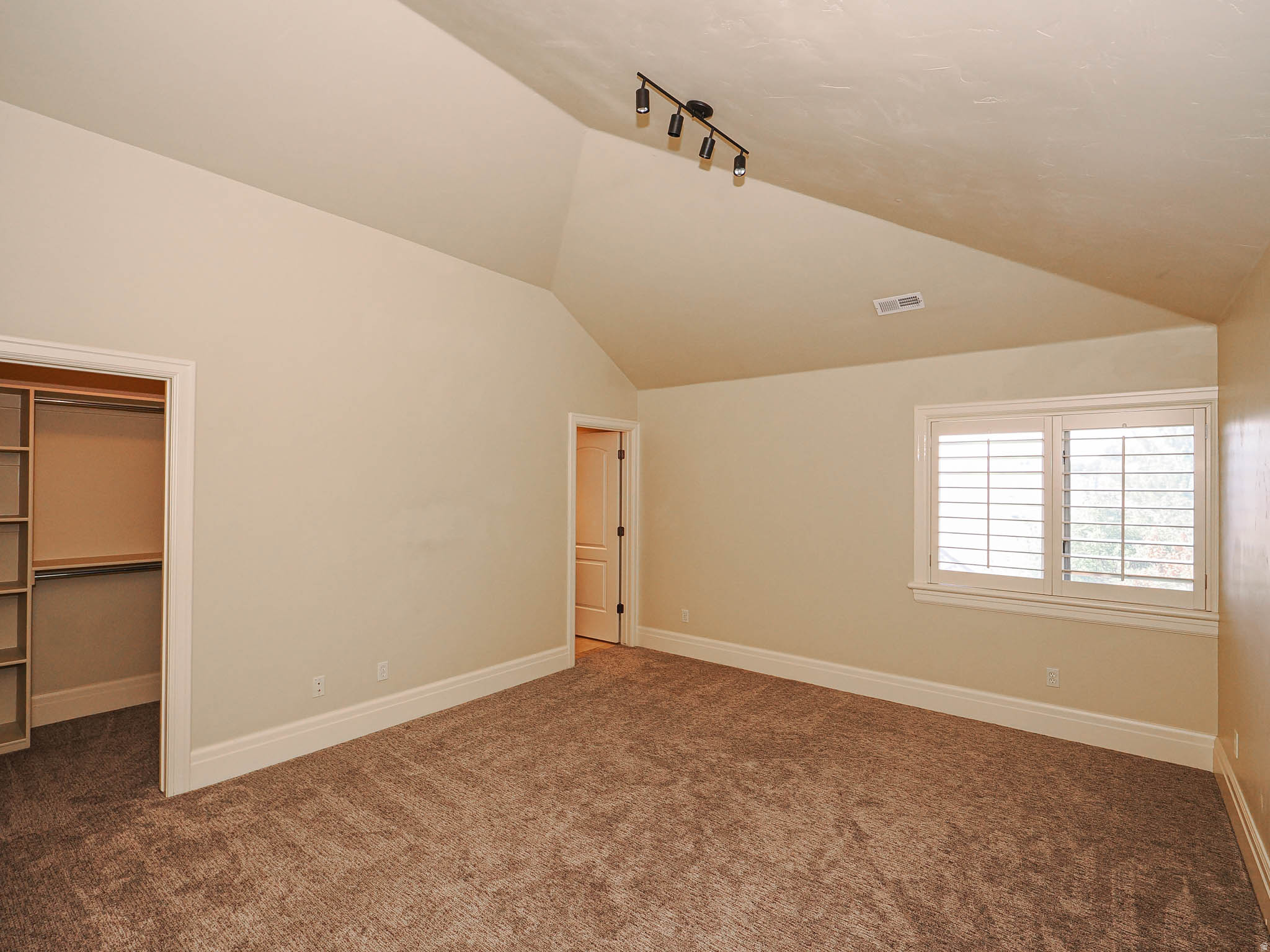 main property photo 68