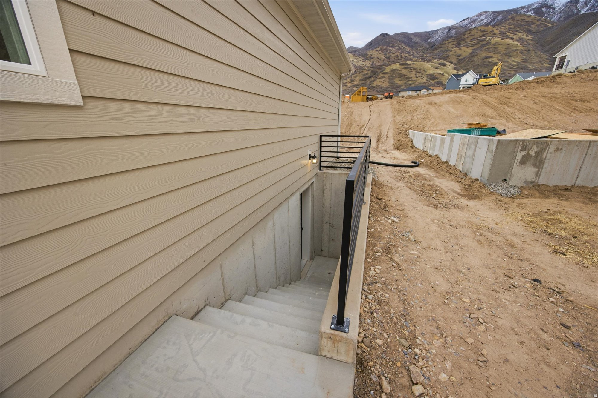 main property photo 32