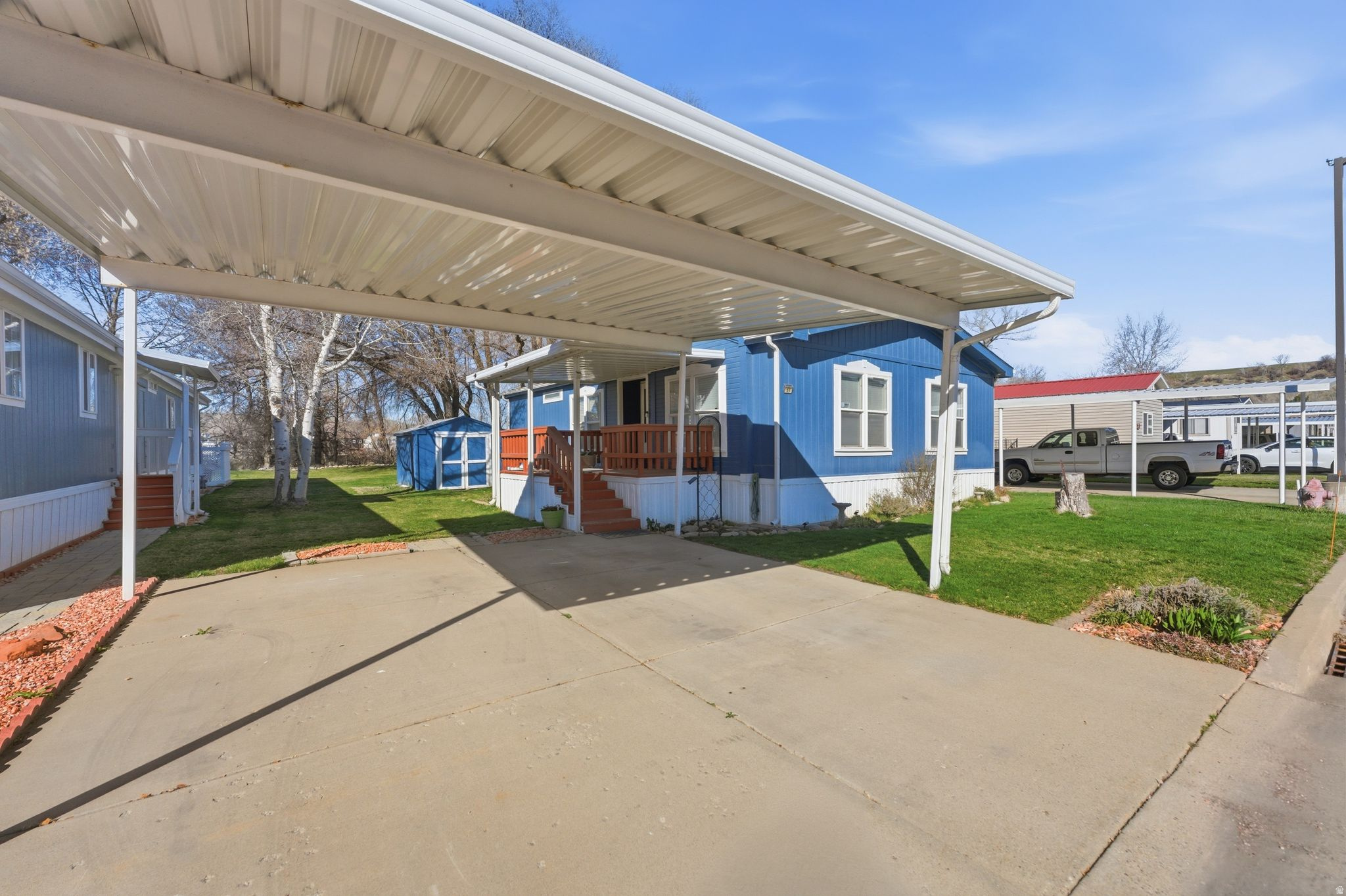 main property photo 32