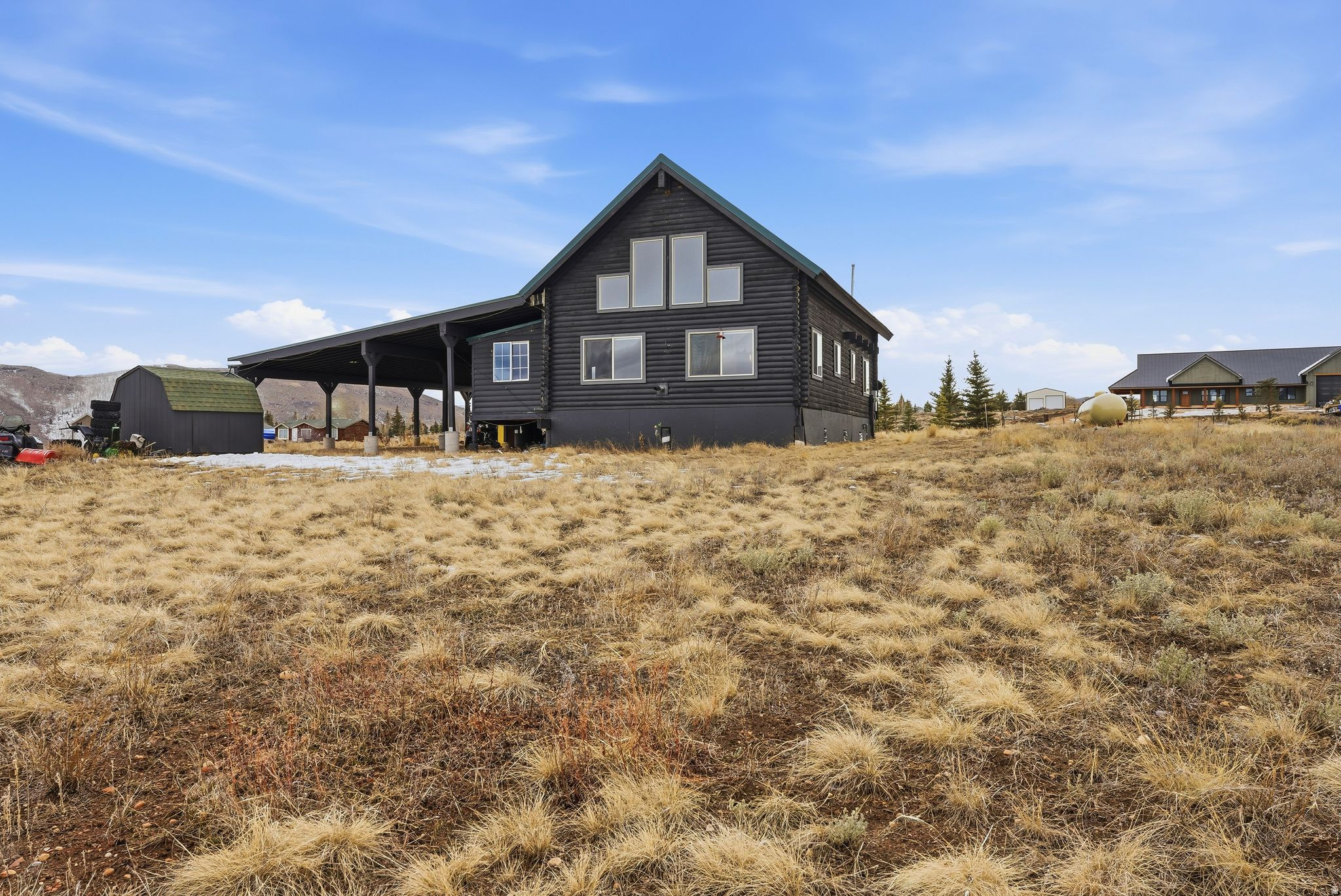 main property photo 9