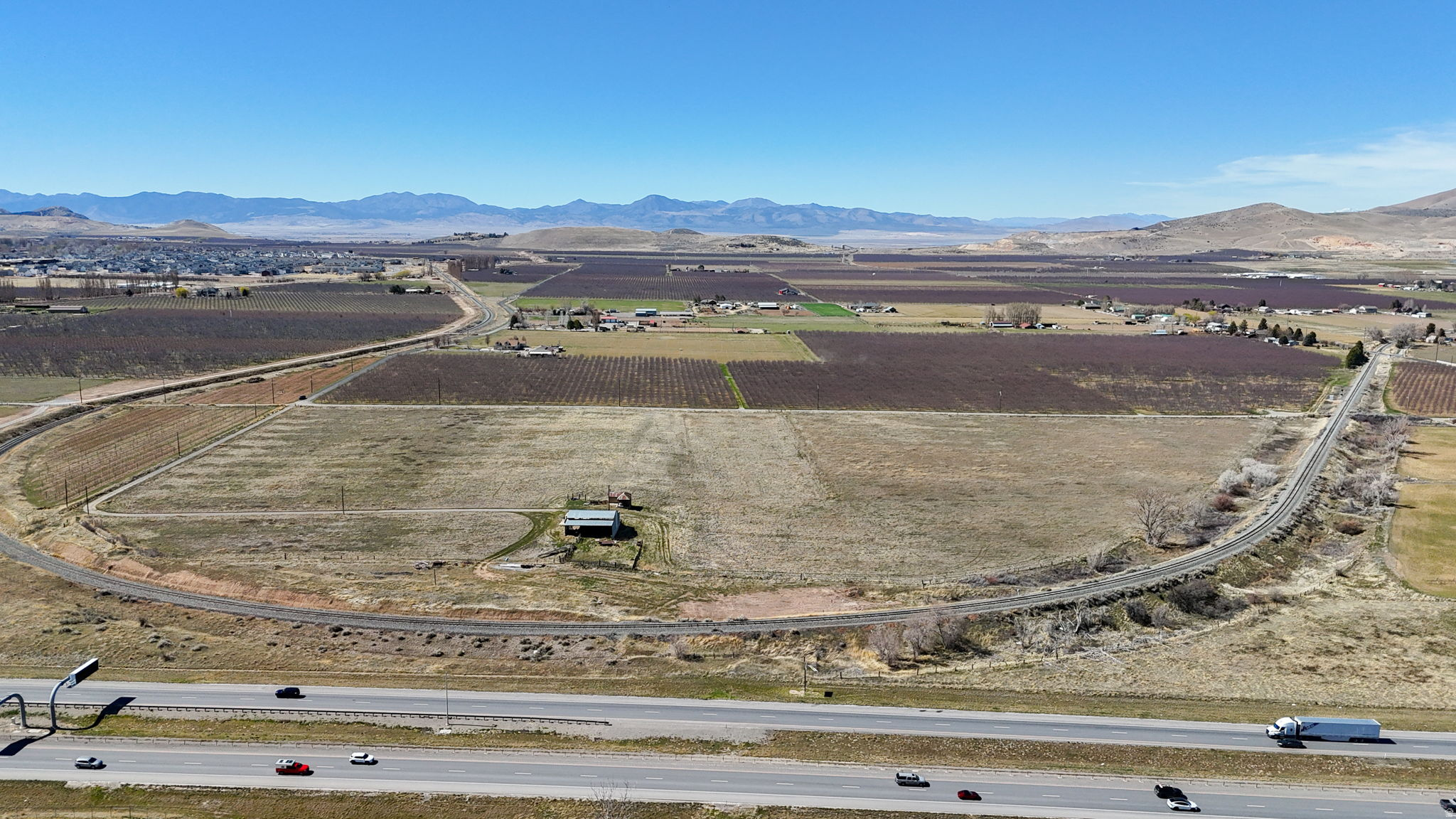 main property photo 15