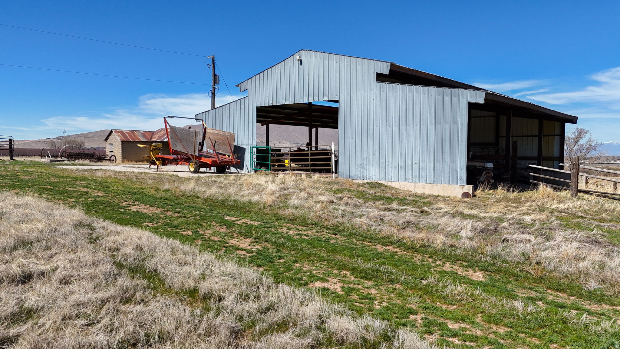main property photo 23