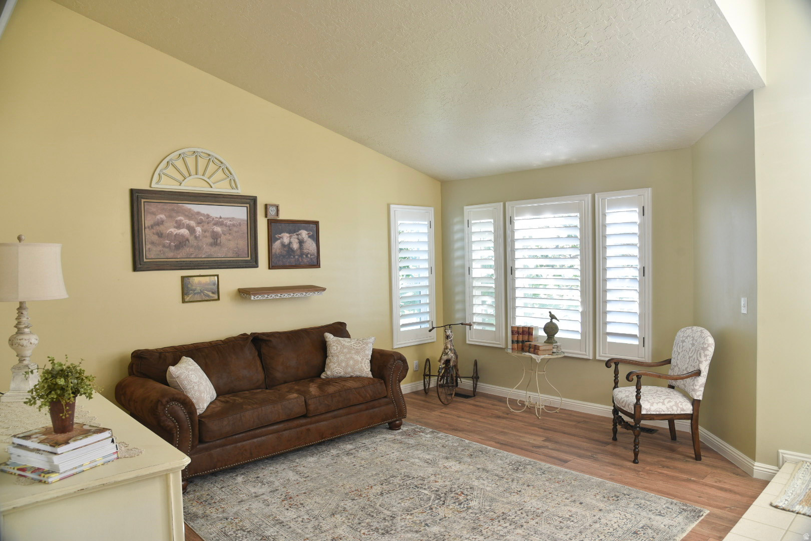 main property photo 10