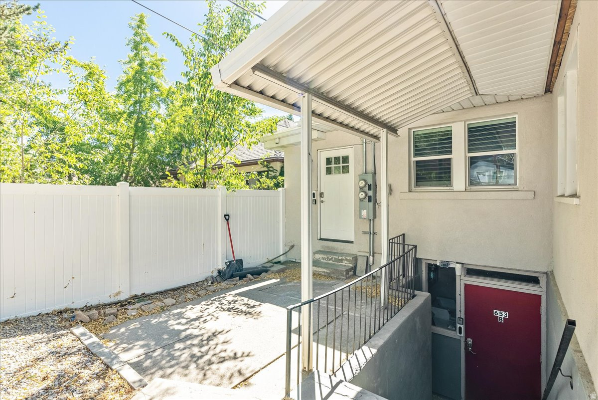 main property photo 40