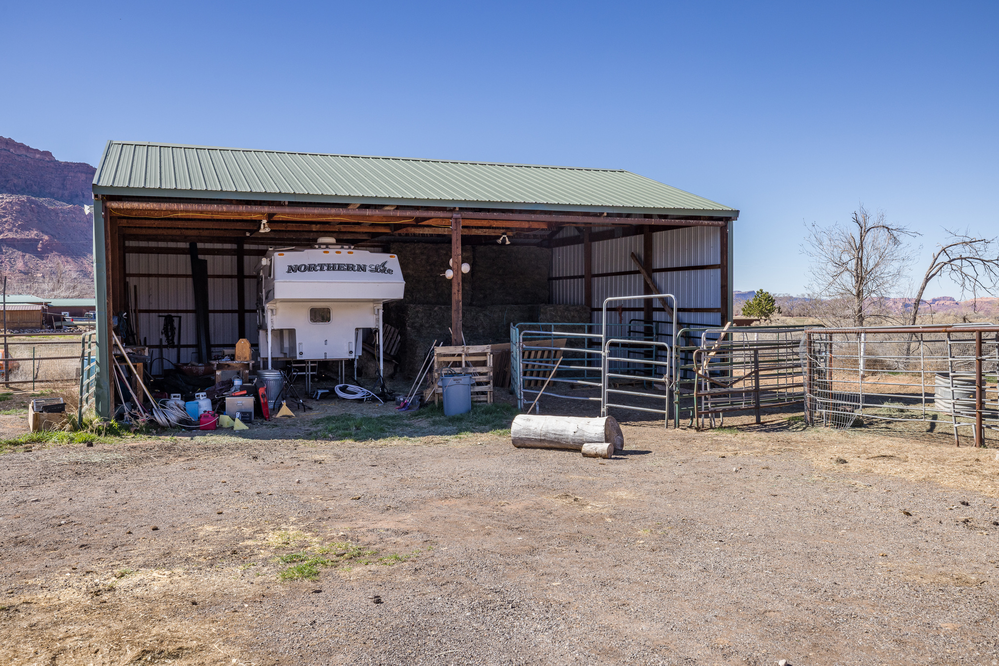 main property photo 8