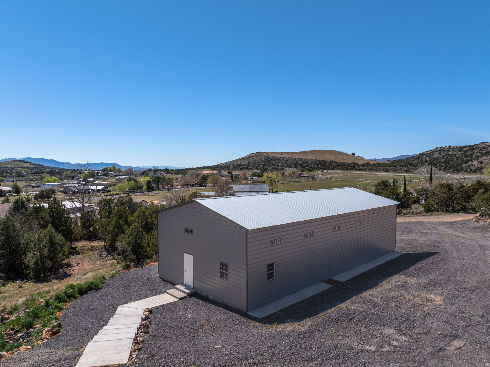 main property photo 26