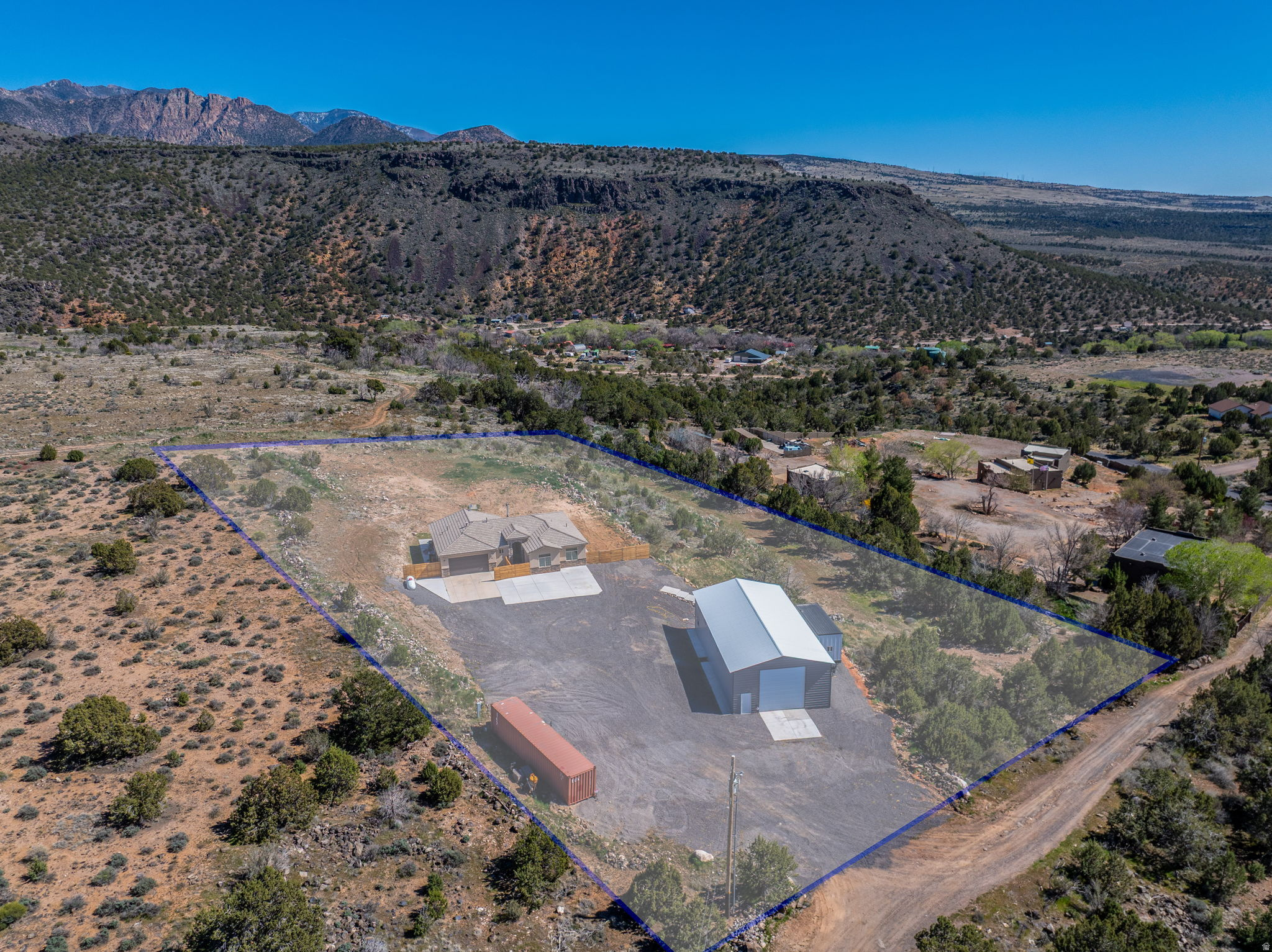main property photo 3
