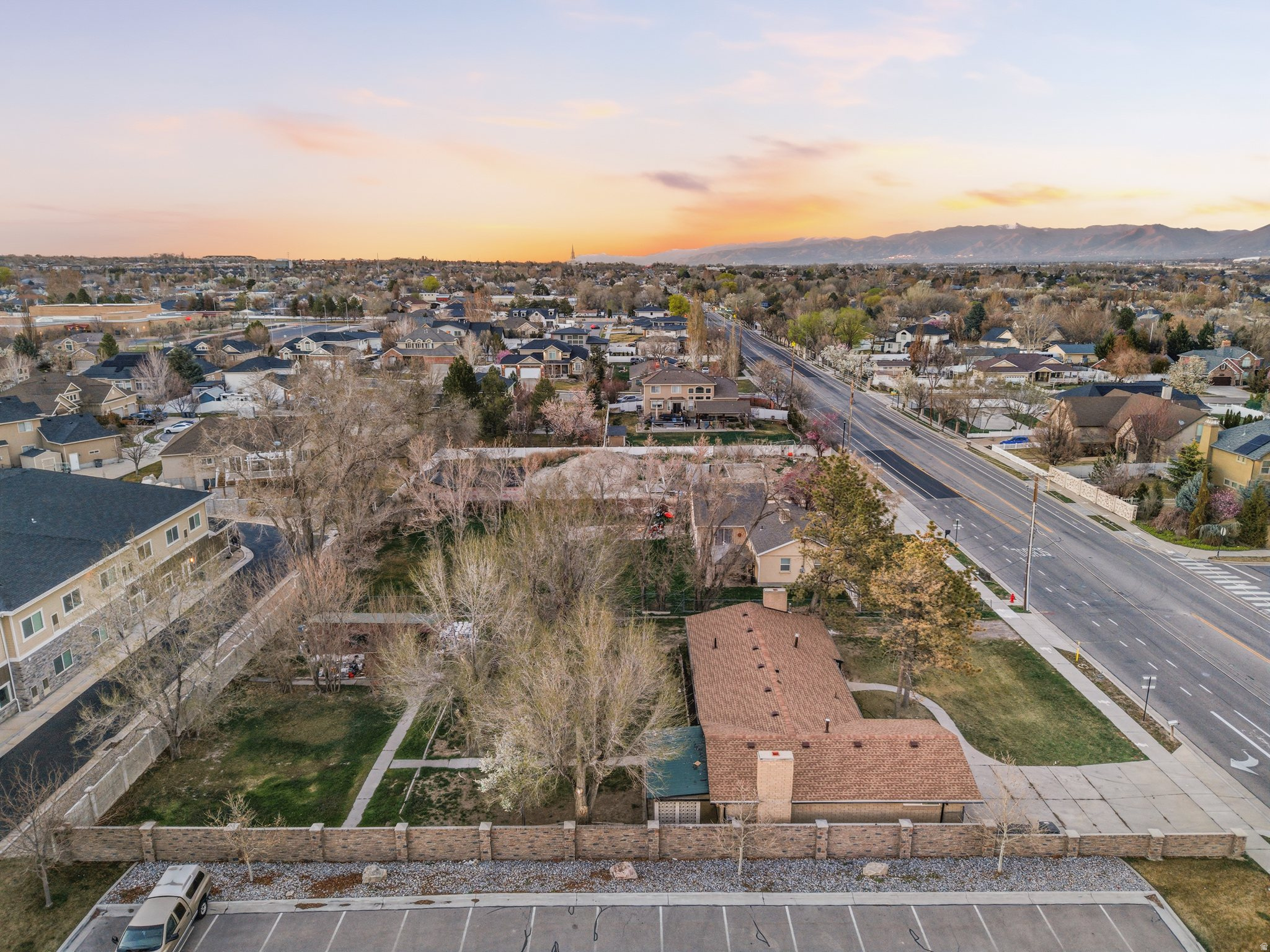 main property photo 23