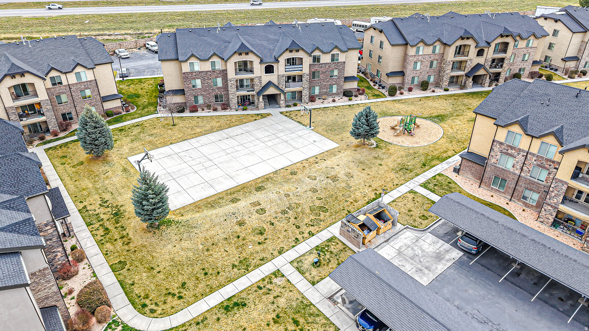 main property photo 21
