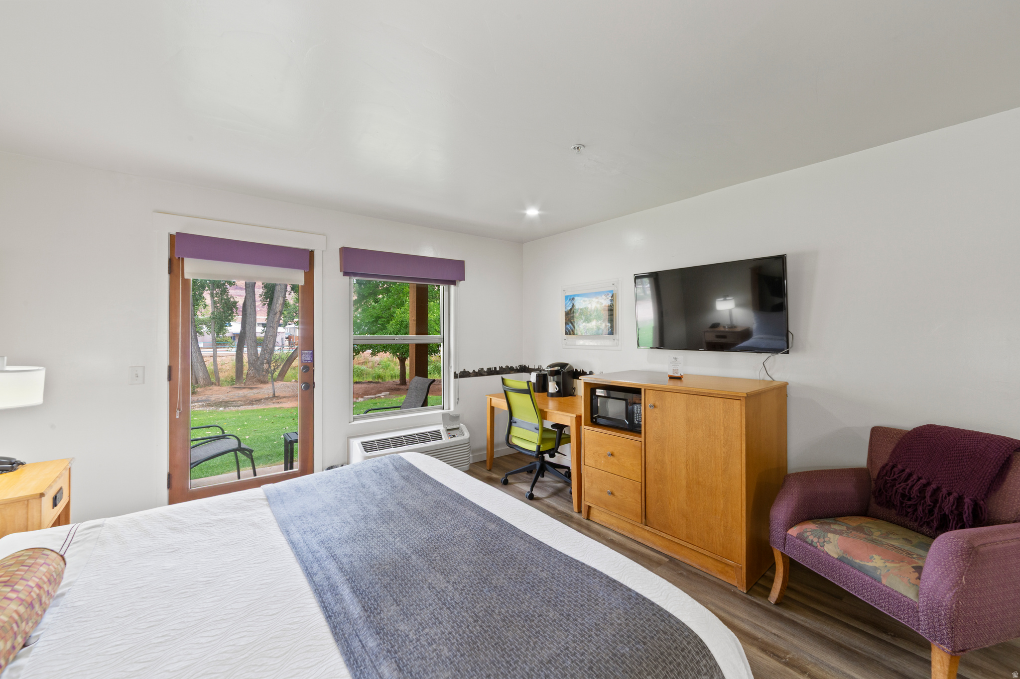 main property photo 5