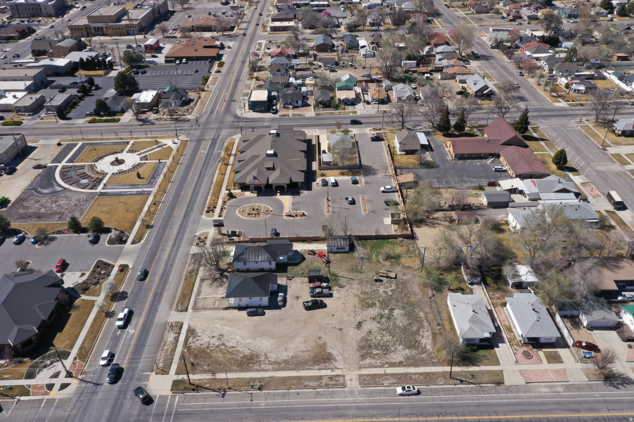 main property photo 11