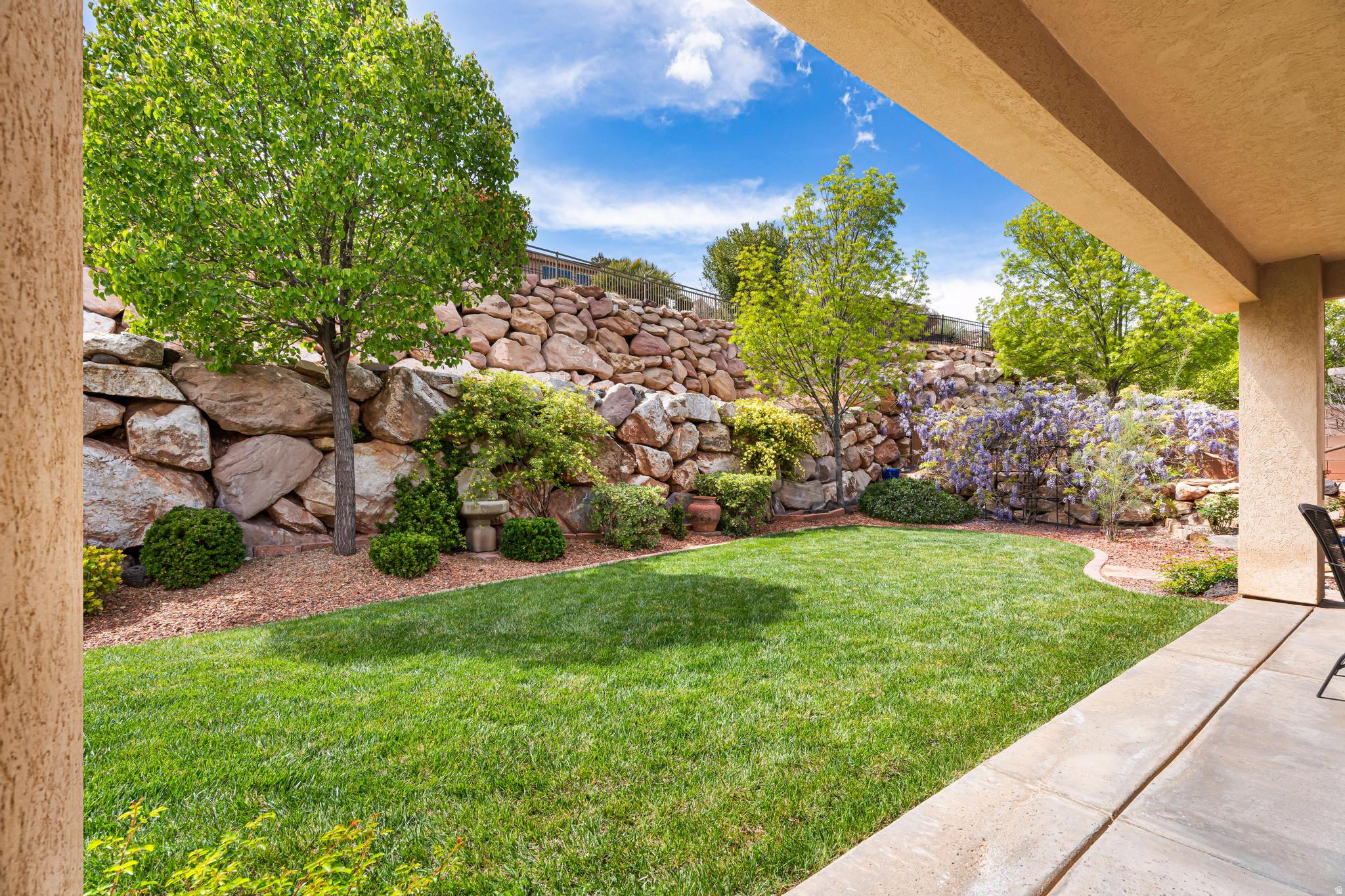main property photo 40