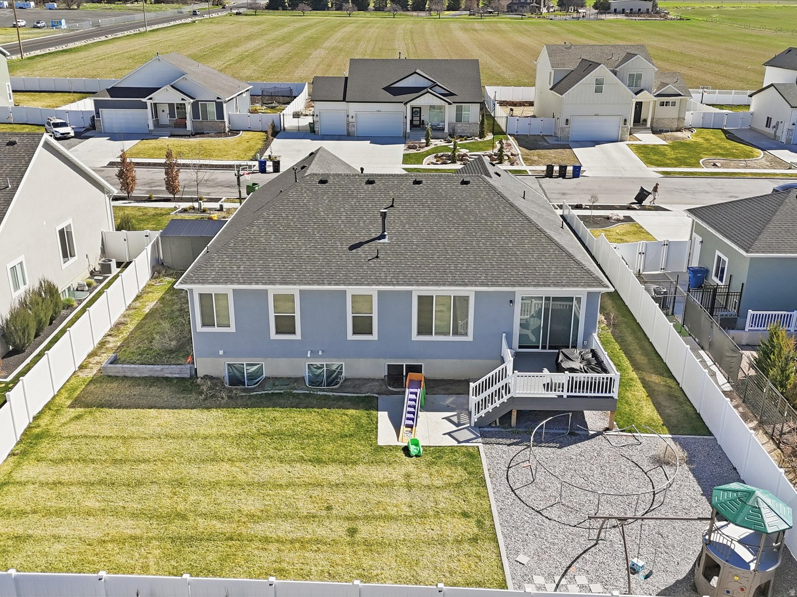 main property photo 59