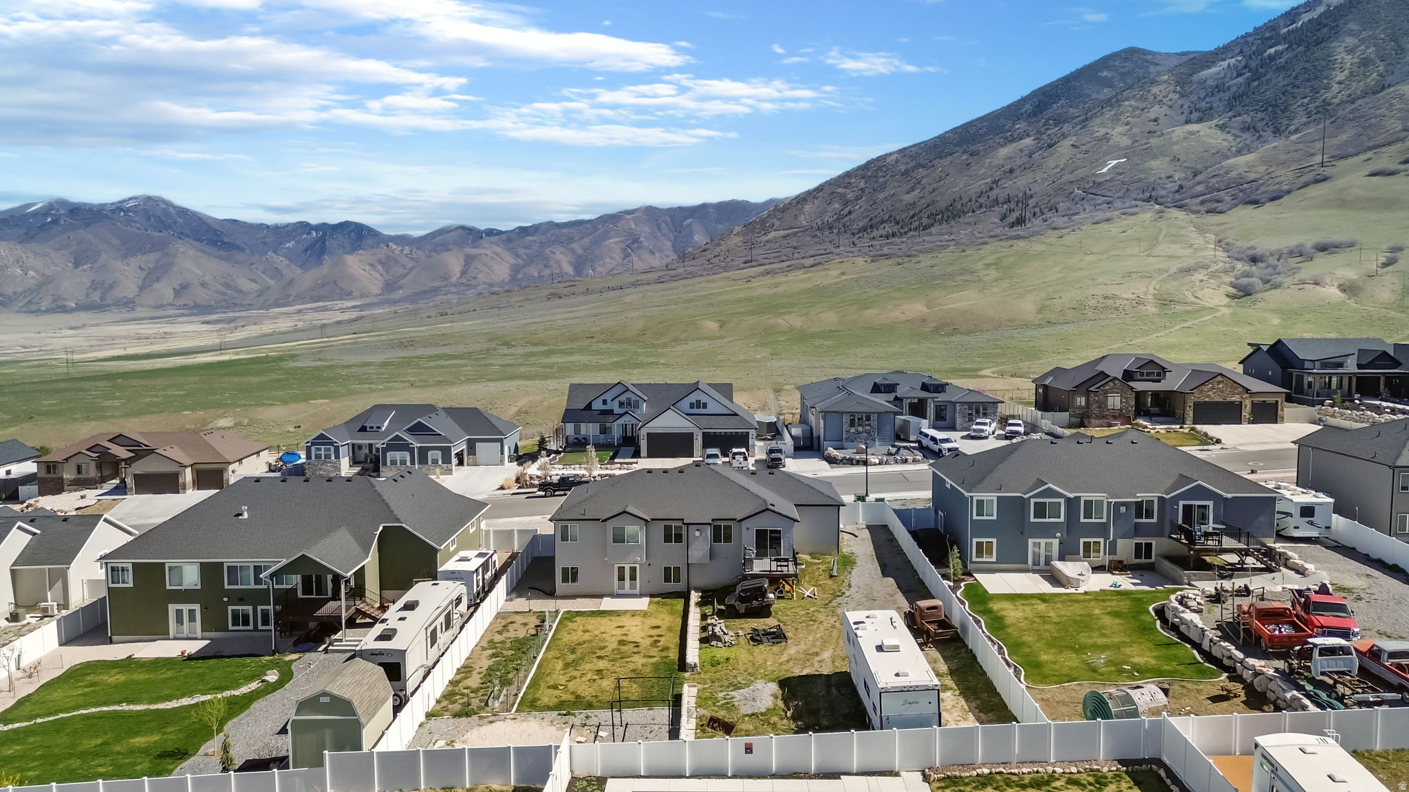 main property photo 37