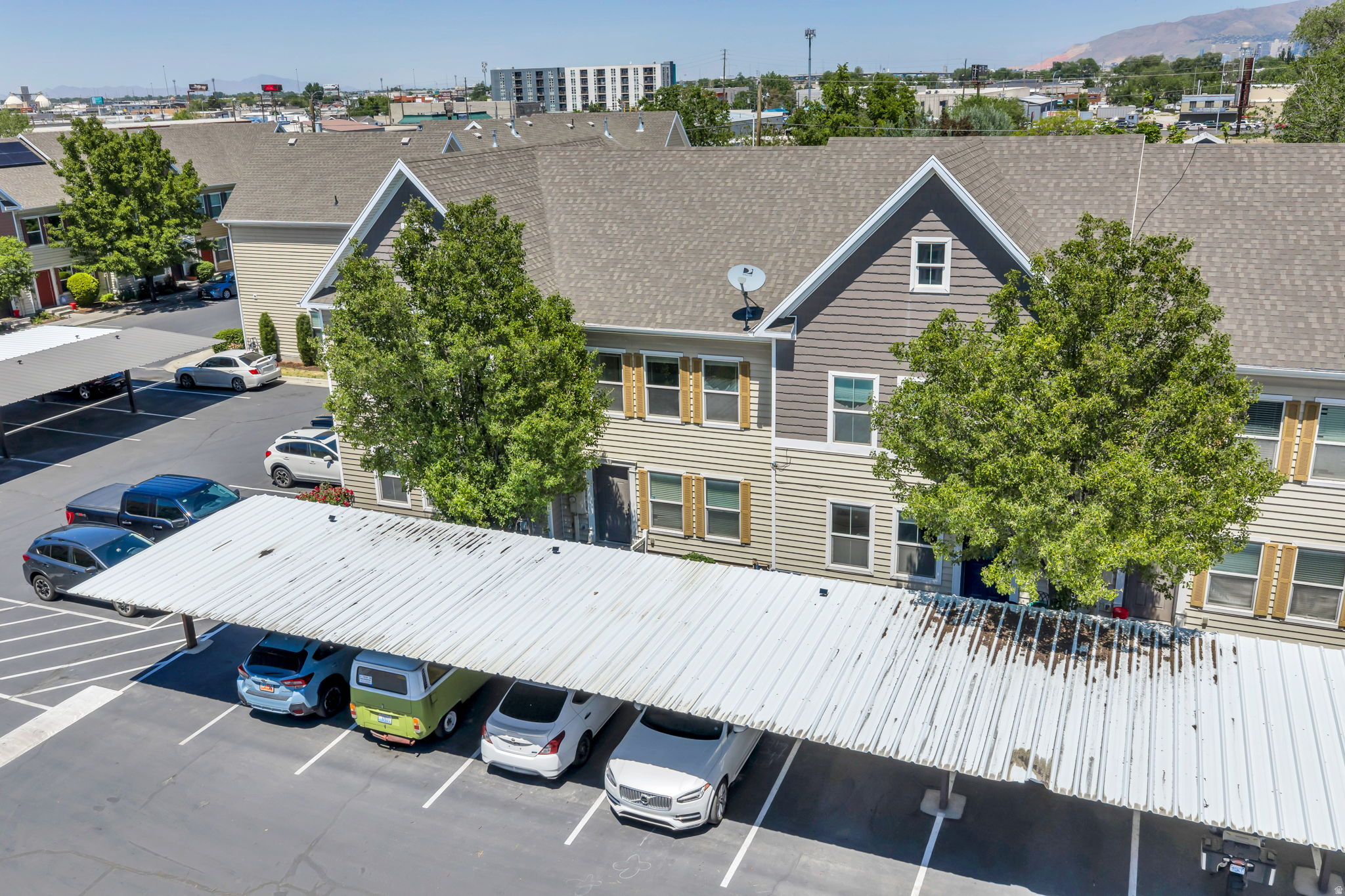 main property photo 14