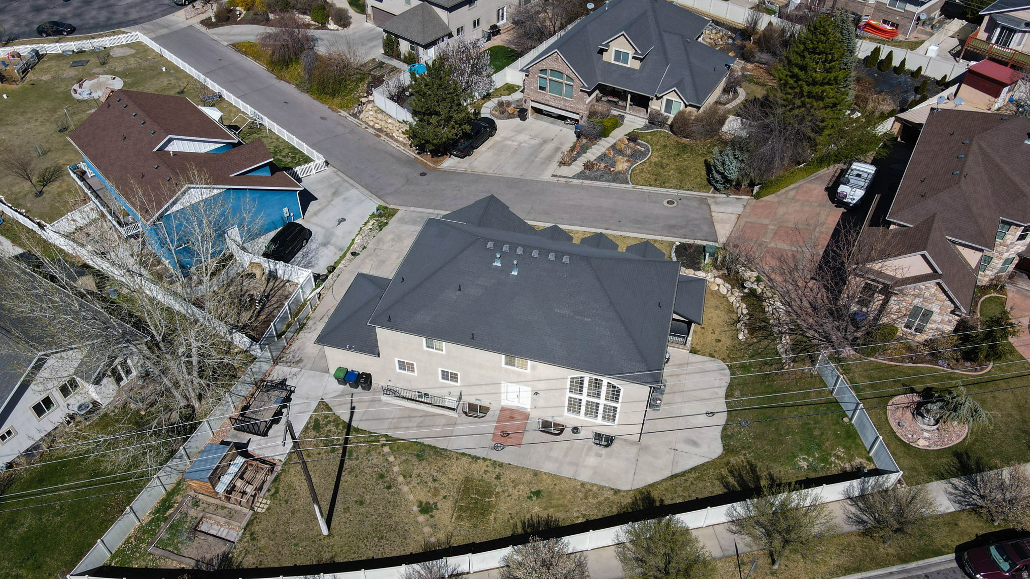 main property photo 70