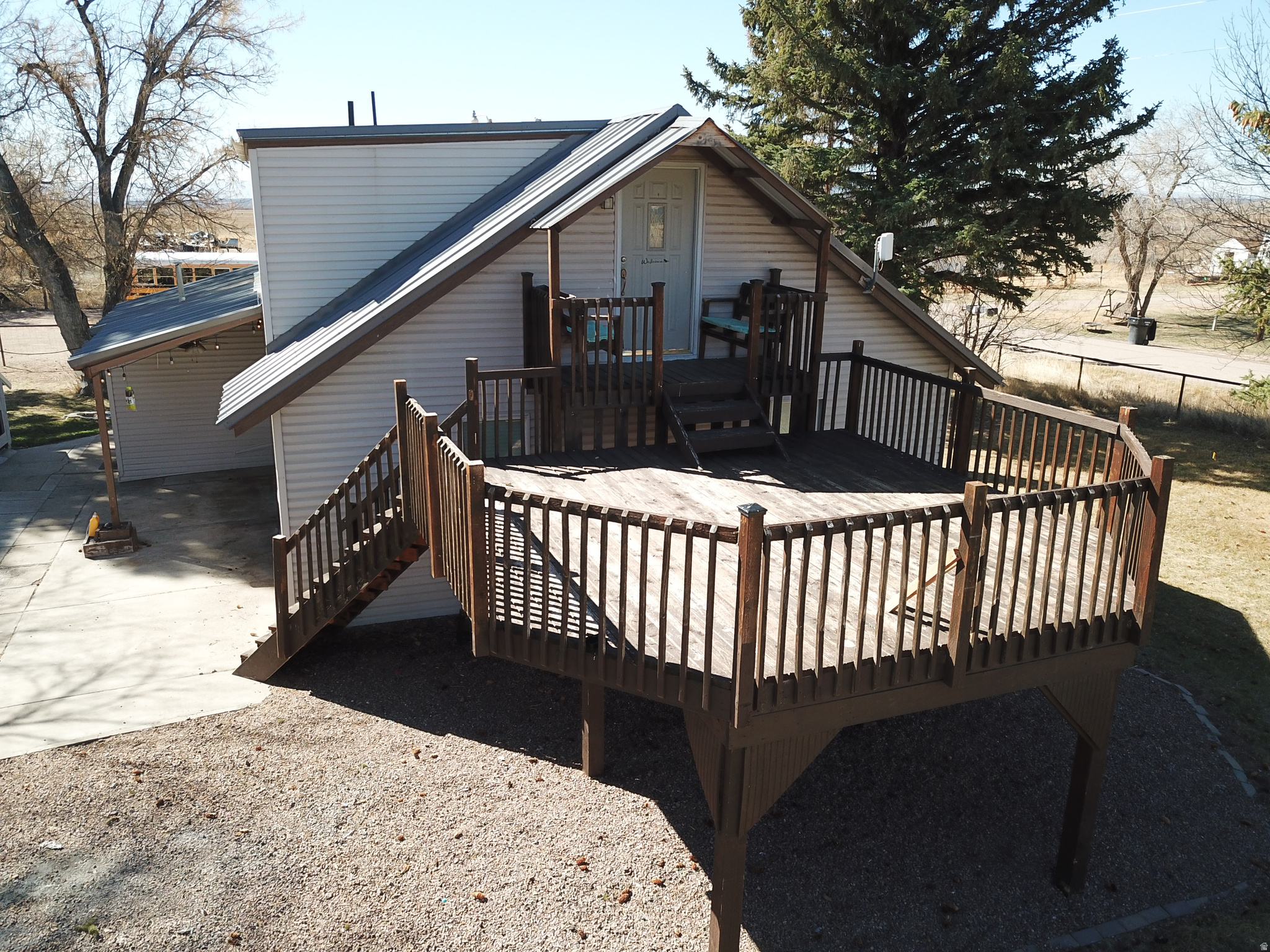 main property photo 17