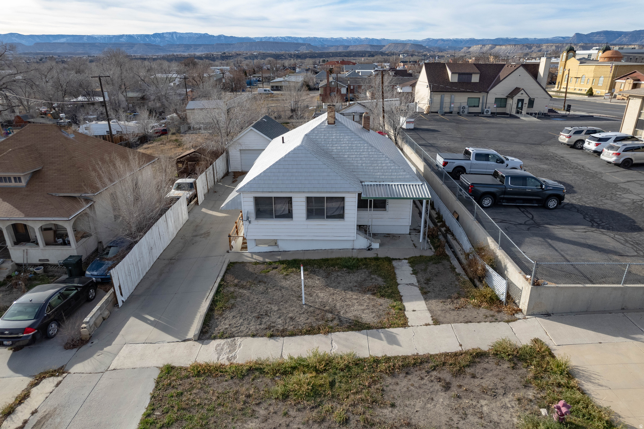 main property photo 15