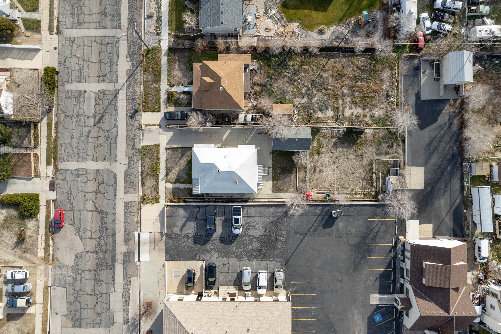 main property photo 16