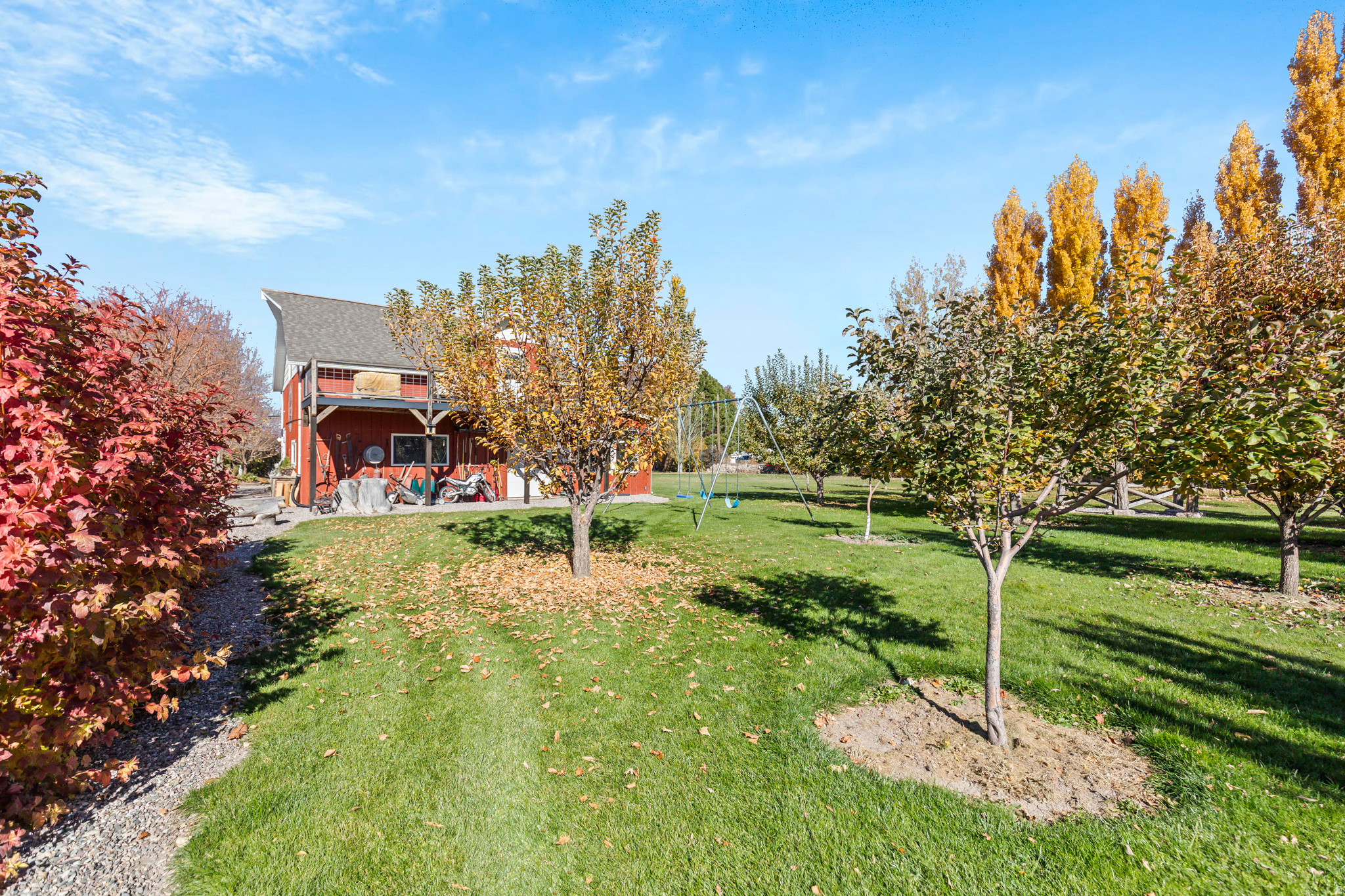 main property photo 28