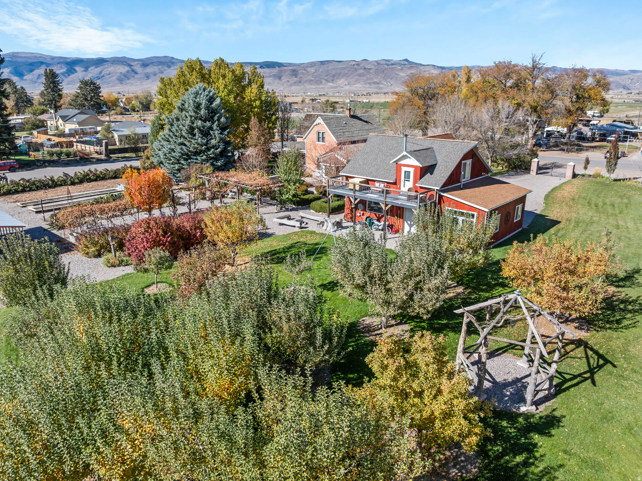 main property photo 4