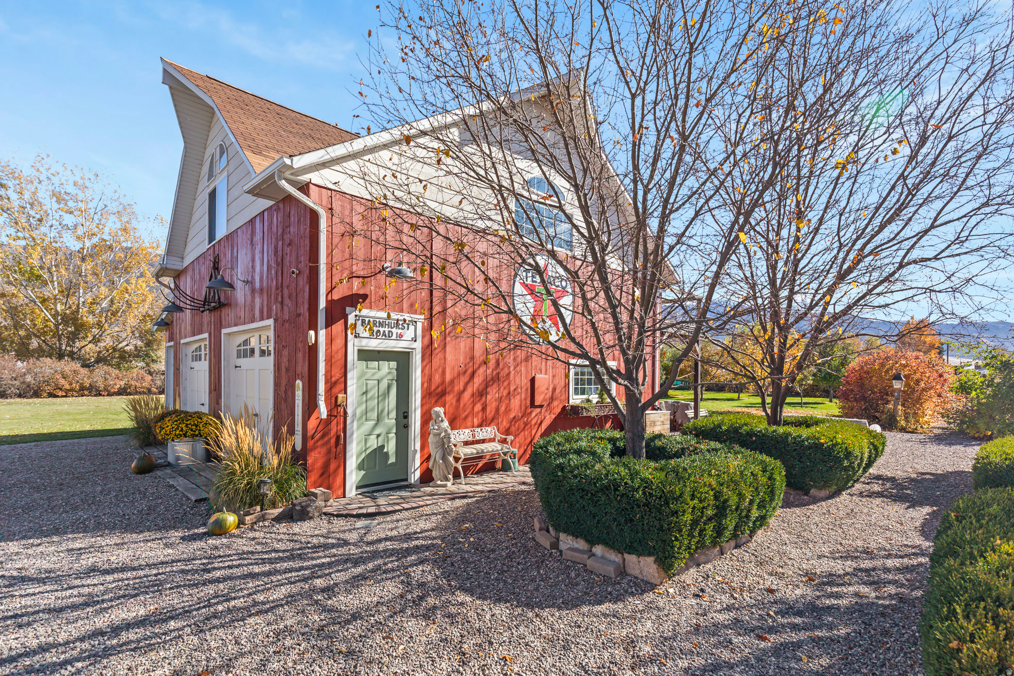 main property photo 41