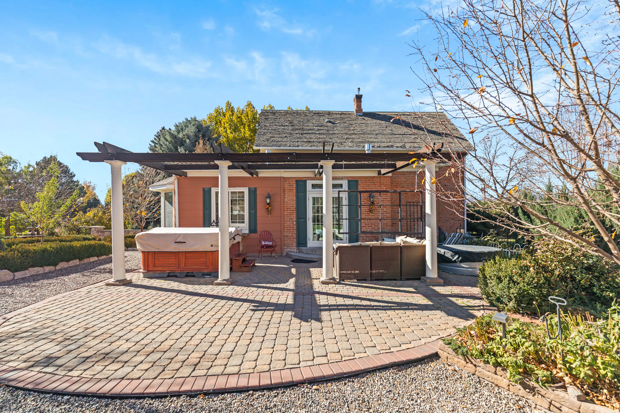 main property photo 45