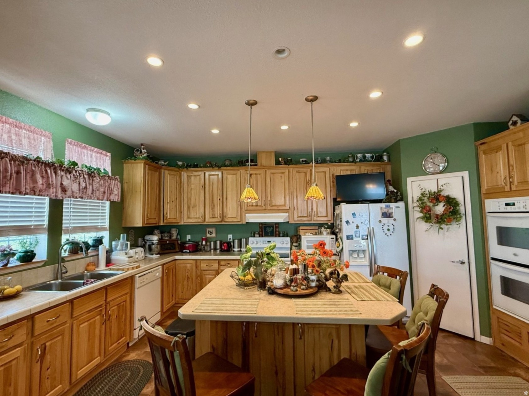 main property photo 18